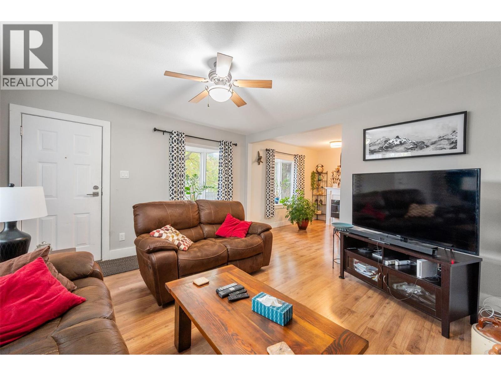 Picture for 598 Van Horne  Street https://www.cirrealty.ca/reb/bc/5/10366835_8.jpg