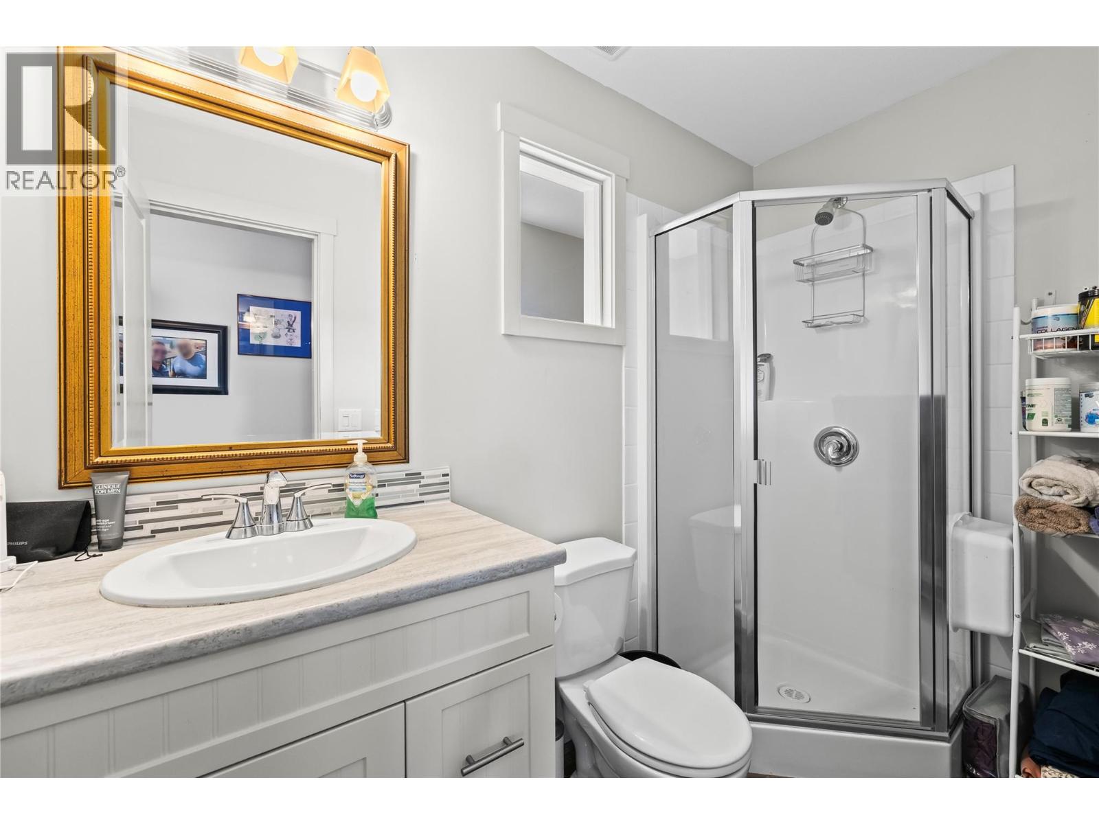 Picture for 1319 Belaire  Avenue https://www.cirrealty.ca/reb/bc/5/10366885_10.jpg