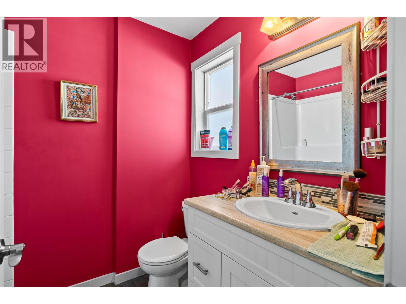 Picture for 1319 Belaire  Avenue https://www.cirrealty.ca/reb/bc/5/10366885_13.jpg