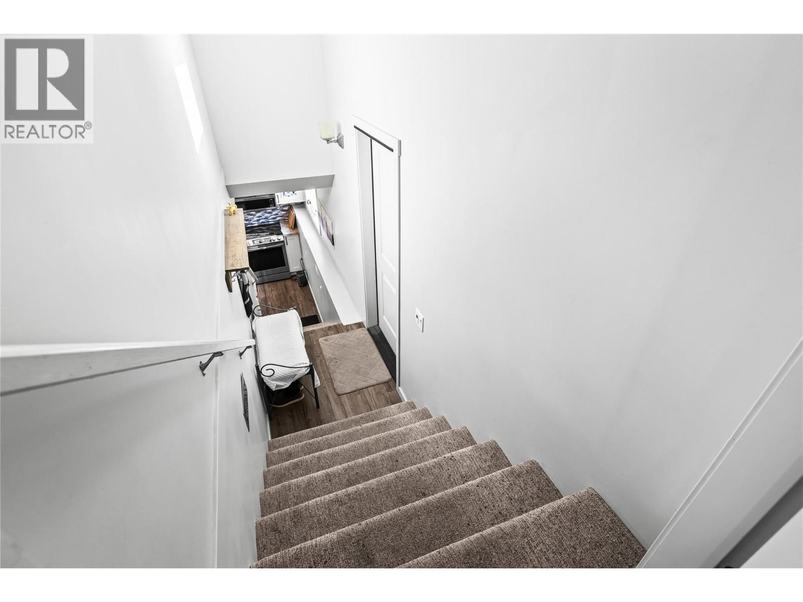 Picture for 1319 Belaire  Avenue https://www.cirrealty.ca/reb/bc/5/10366885_16.jpg