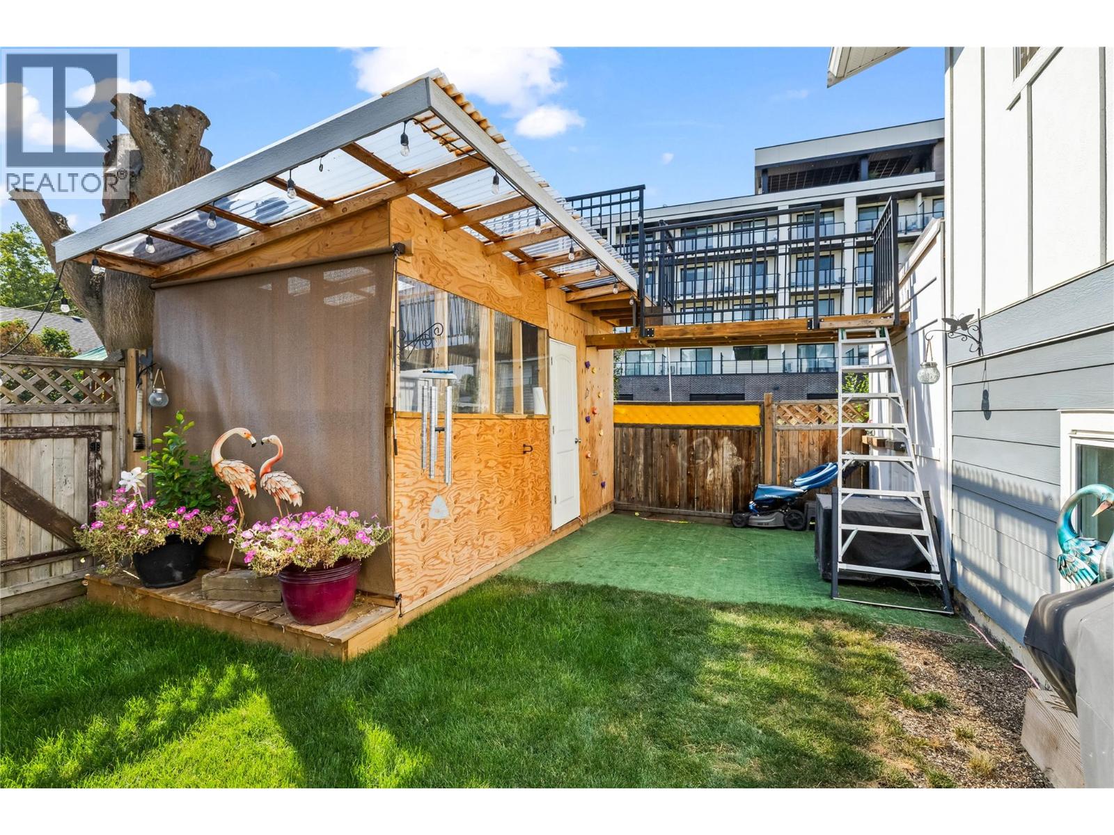 Picture for 1319 Belaire  Avenue https://www.cirrealty.ca/reb/bc/5/10366885_22.jpg