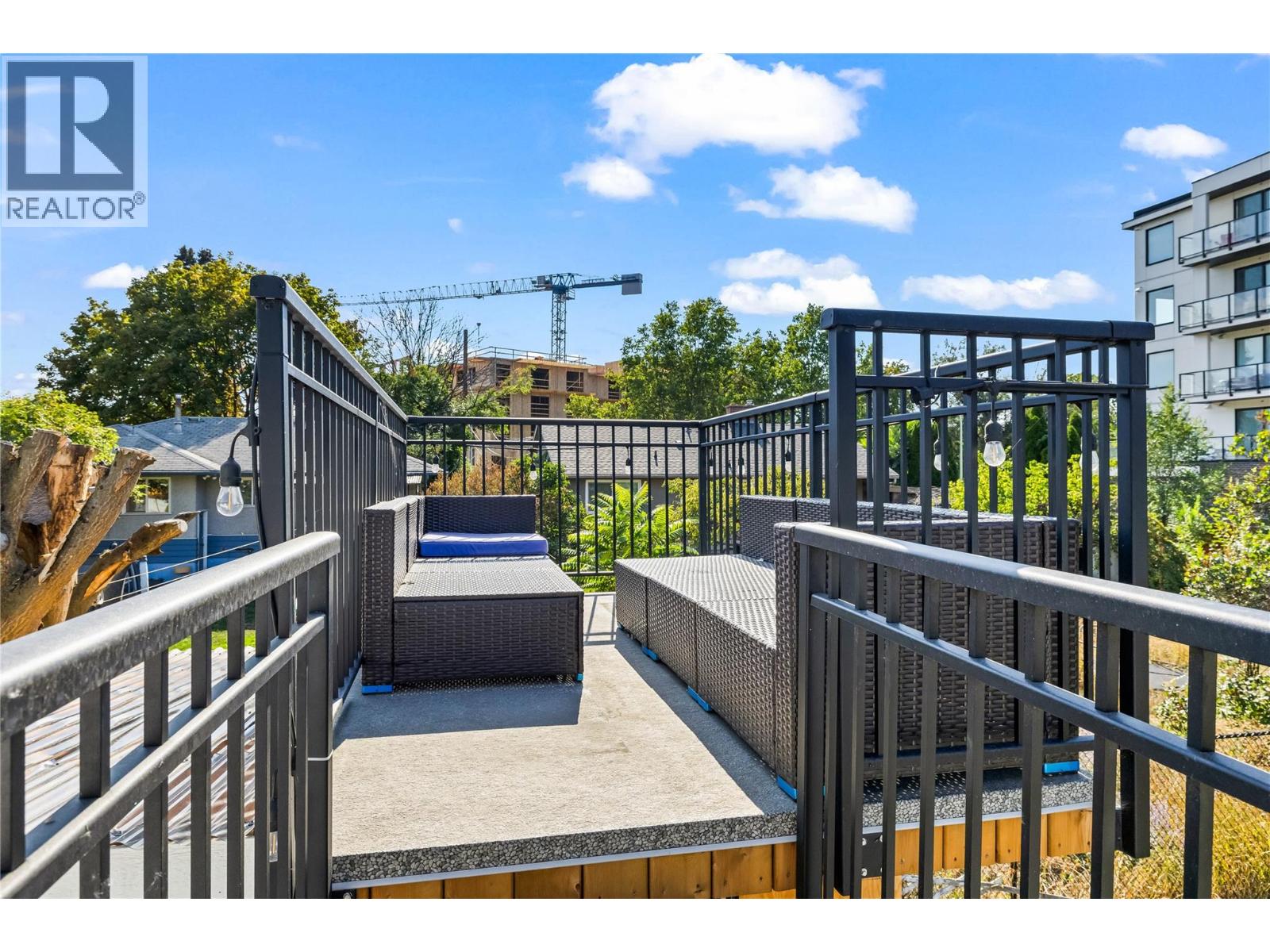 Picture for 1319 Belaire  Avenue https://www.cirrealty.ca/reb/bc/5/10366885_26.jpg