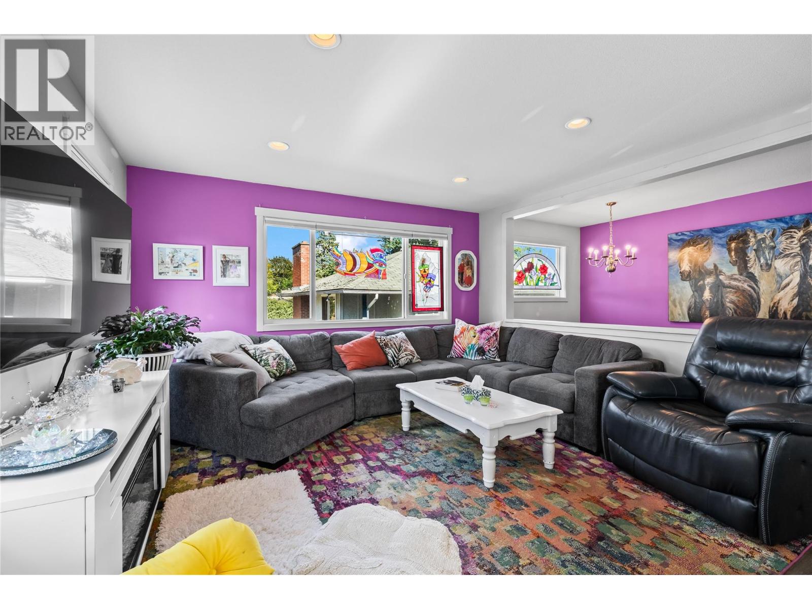 Picture for 1319 Belaire  Avenue