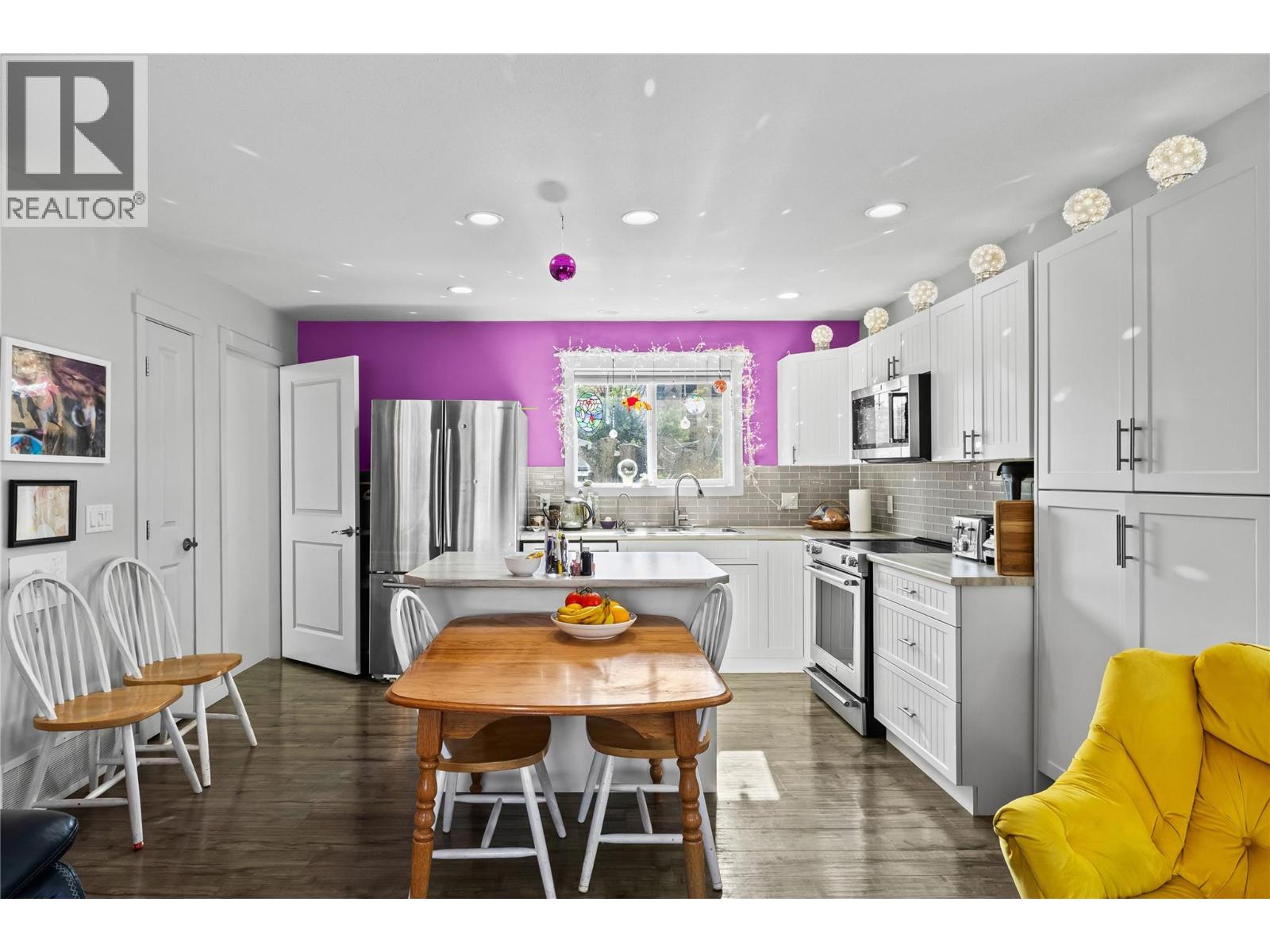 Picture for 1319 Belaire  Avenue