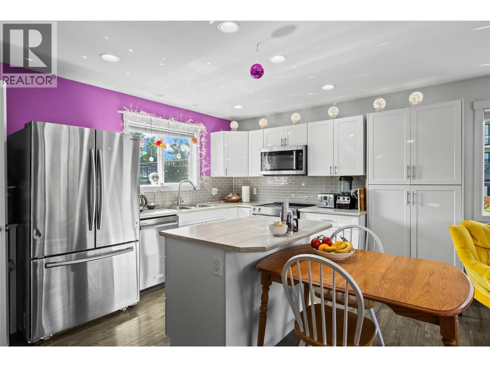 Picture for 1319 Belaire  Avenue