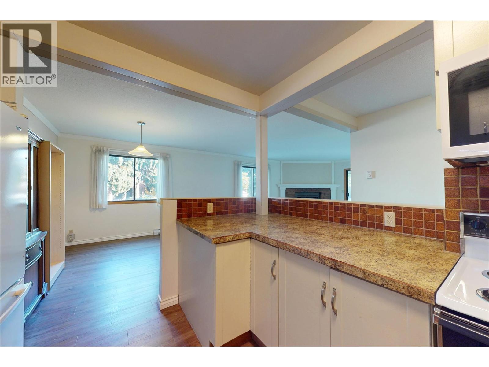 Picture for Unit #114, 1075 Bernard  Avenue https://www.cirrealty.ca/reb/bc/5/10366905_13.jpg