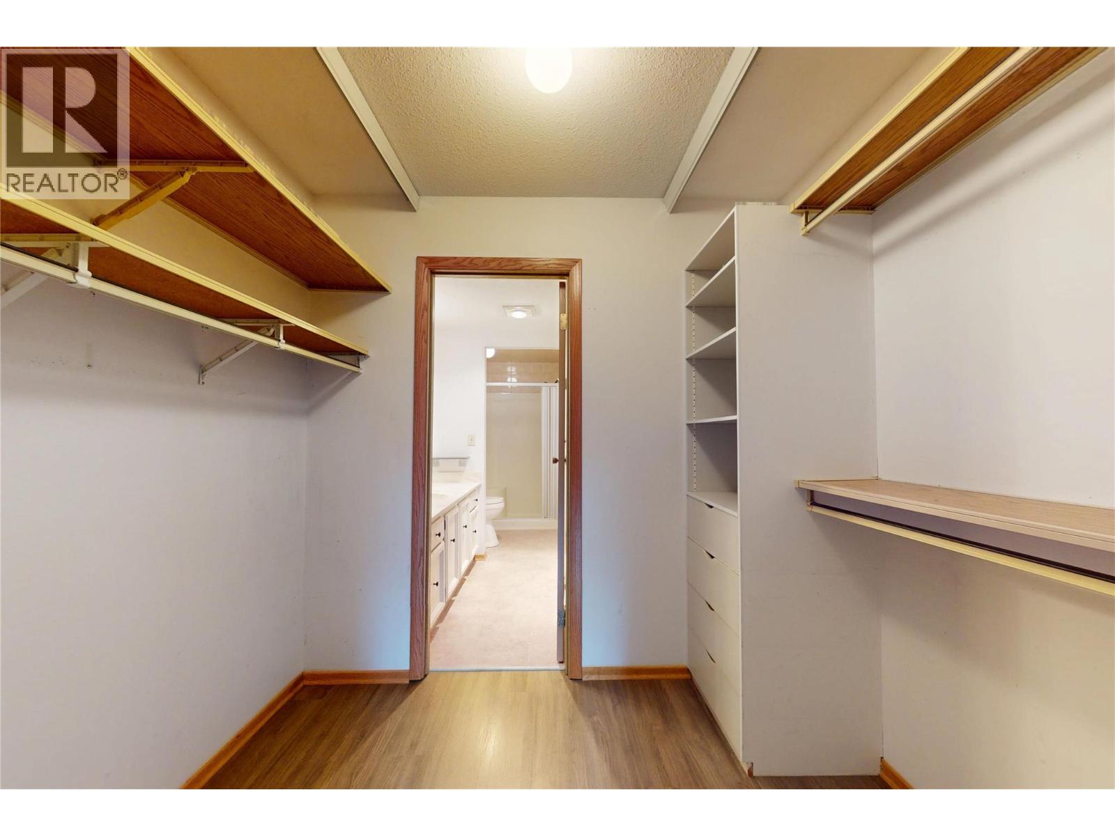 Picture for Unit #114, 1075 Bernard  Avenue https://www.cirrealty.ca/reb/bc/5/10366905_24.jpg