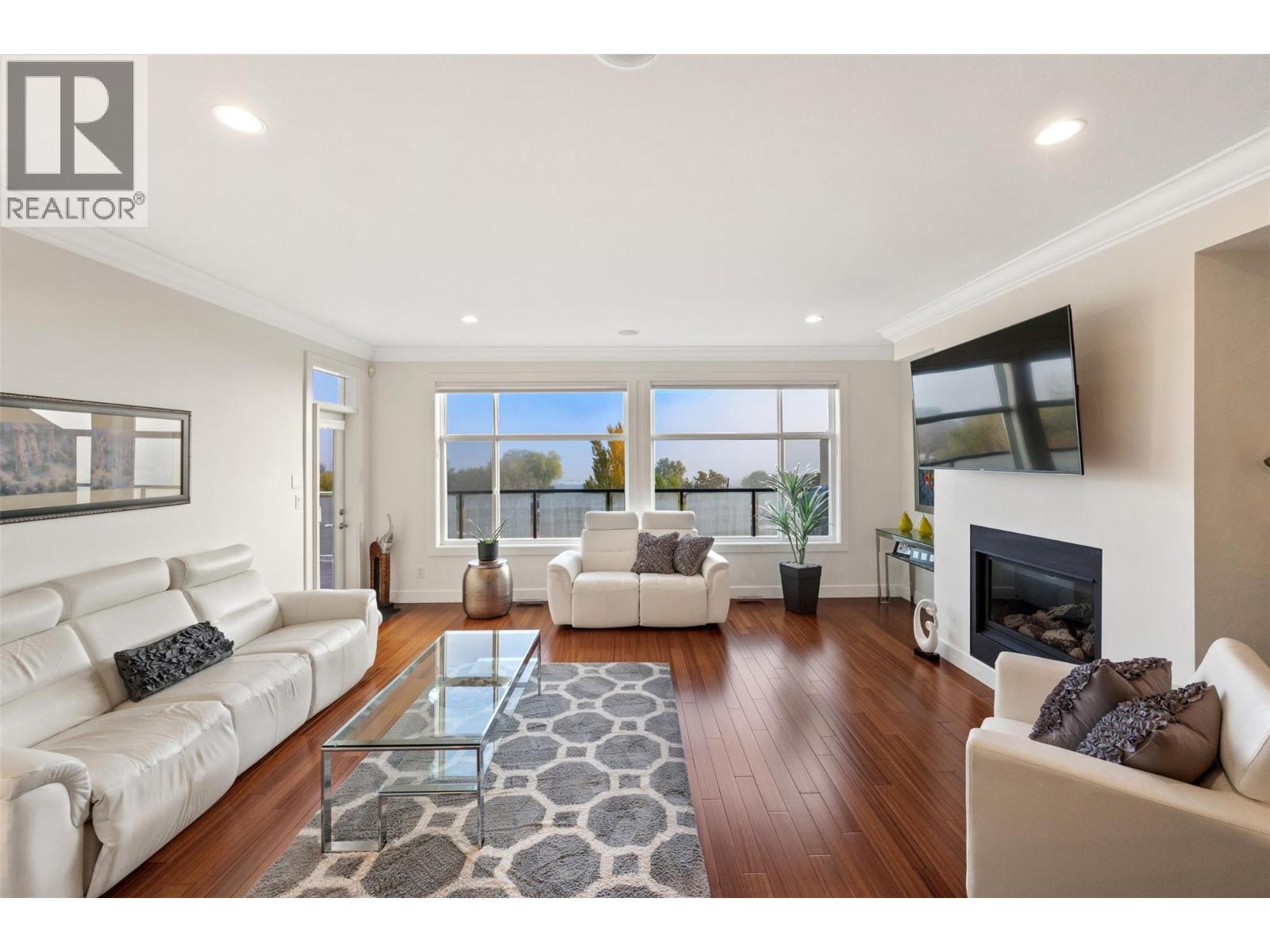 Picture for 4214 GOLF COURSE  Drive