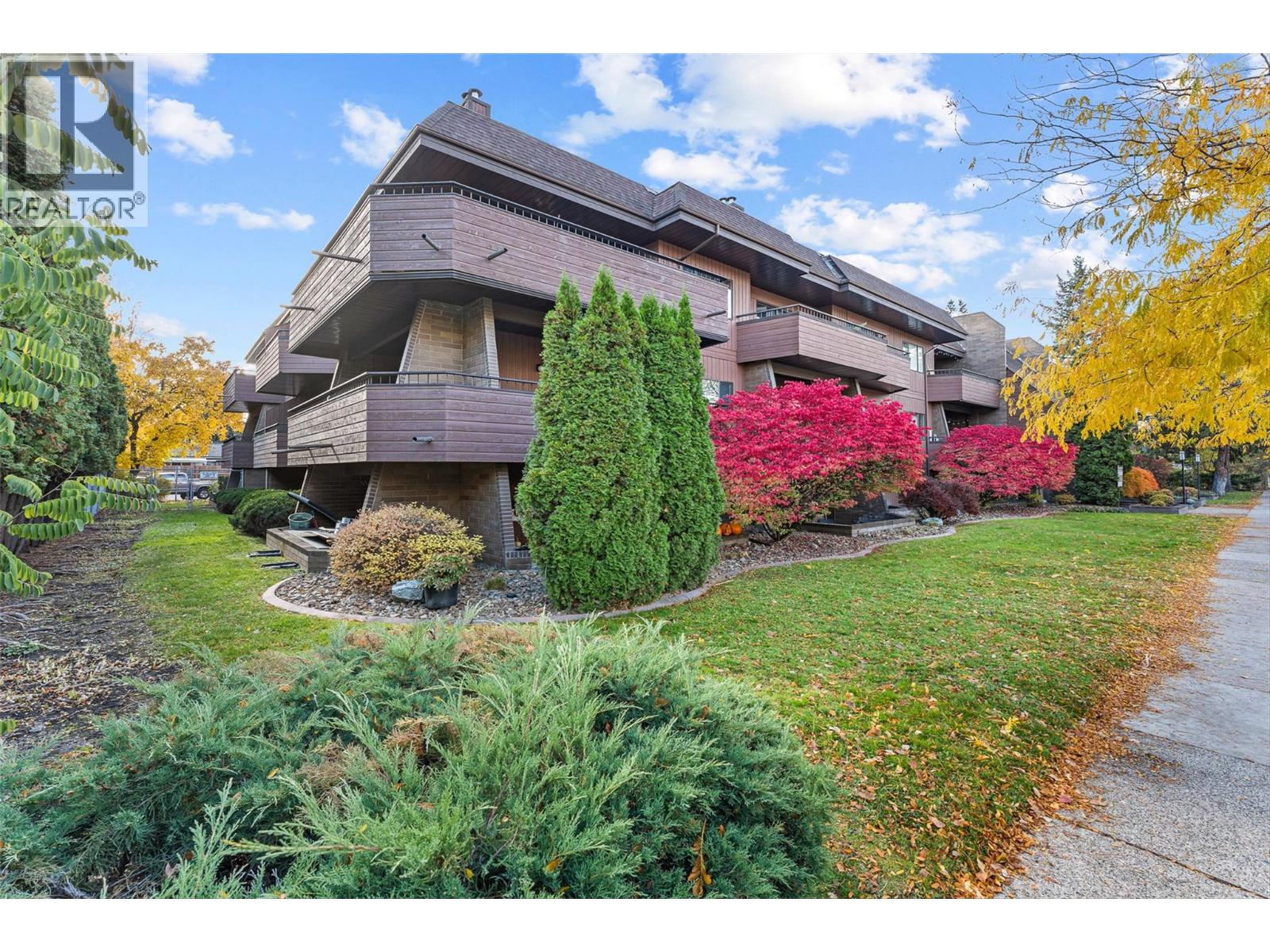 Picture for Unit #210, 983 Bernard  Avenue