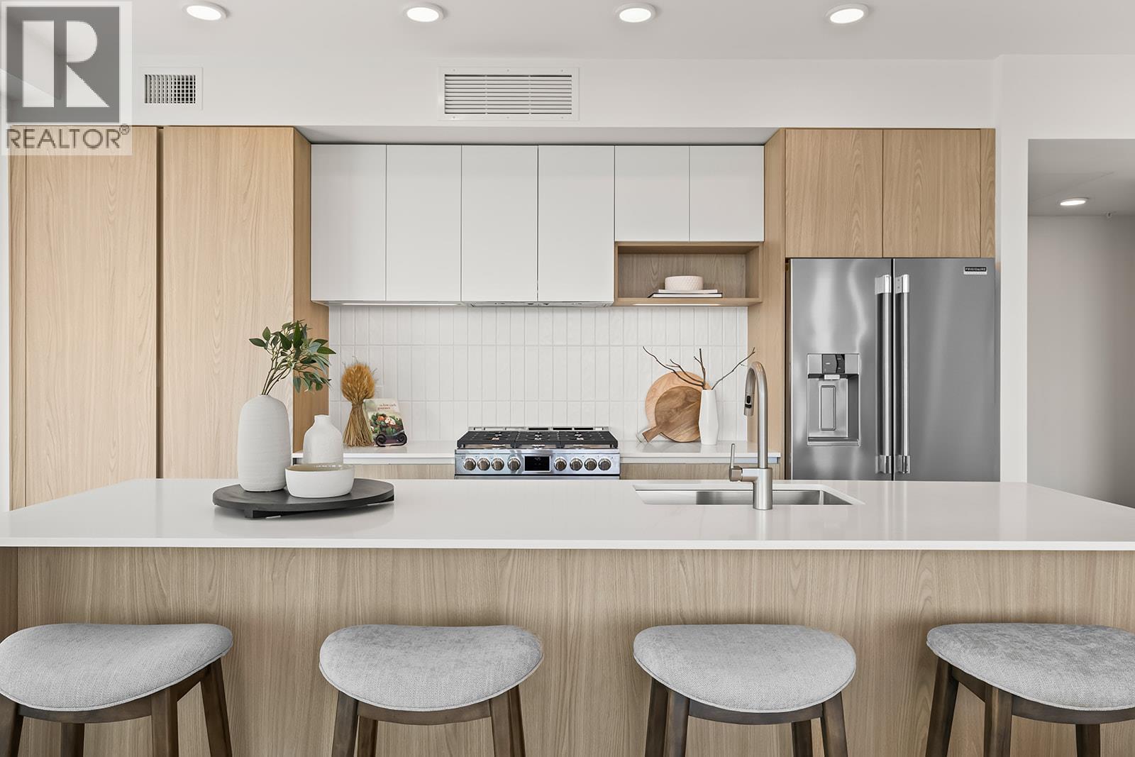 Picture for Unit #404, 2780 Olalla  Road