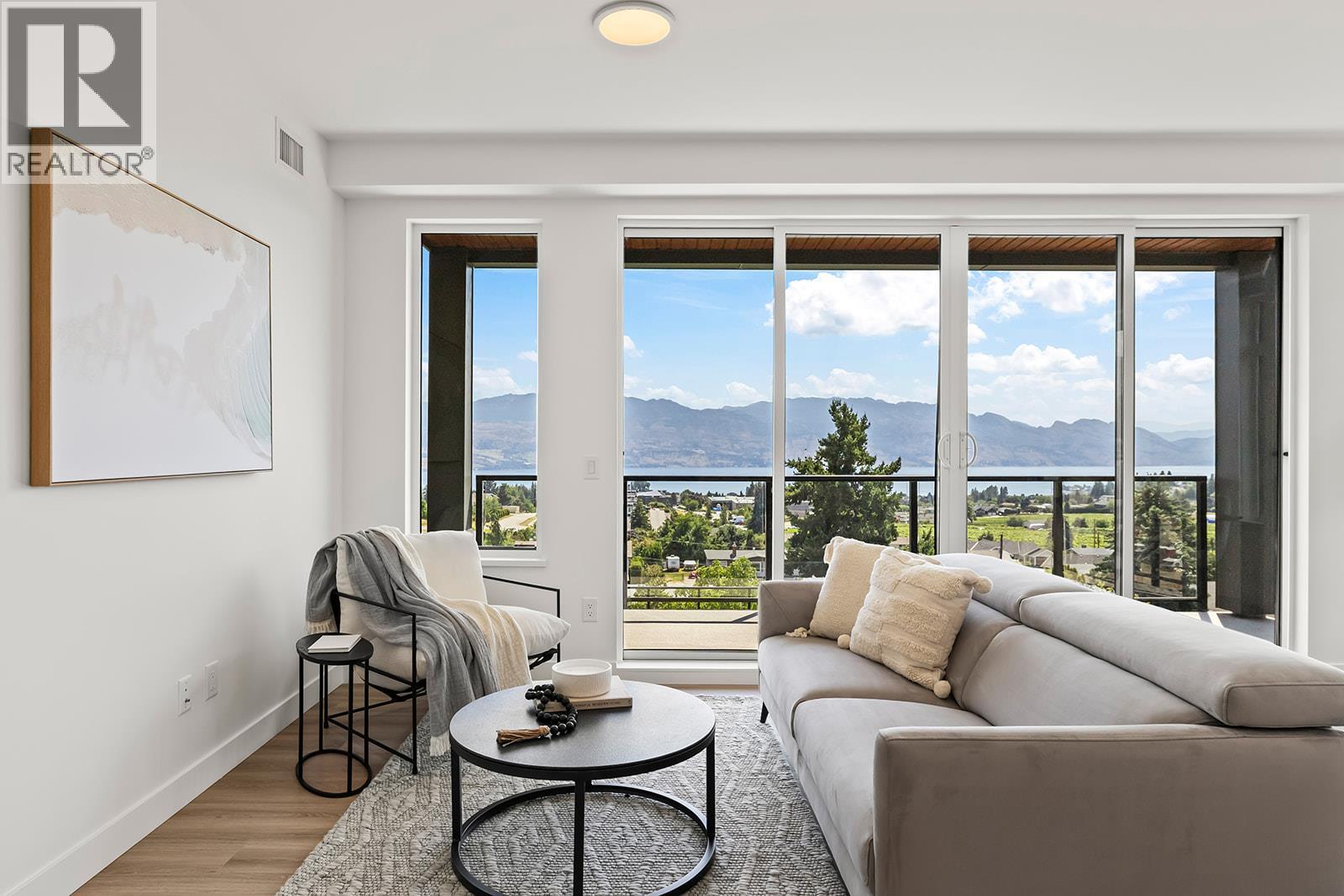 Picture for Unit #404, 2780 Olalla  Road