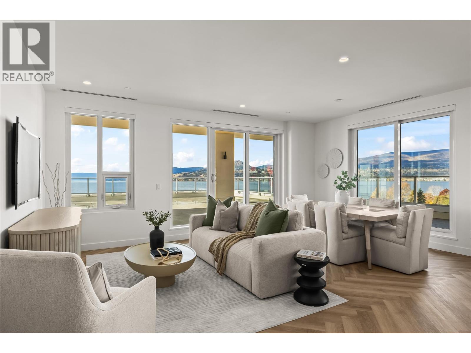 Picture for Unit #902, 3340 Lakeshore  Road