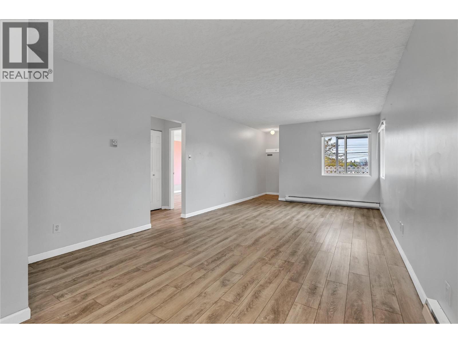 Picture for Unit #101 & 201, 654 Wade  AvenueW