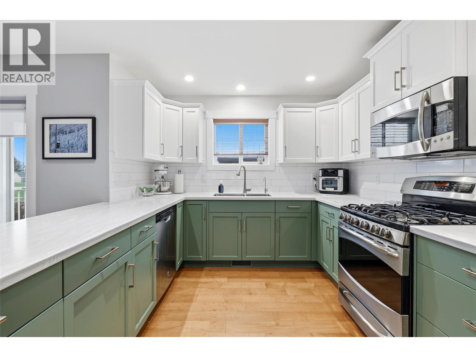 Picture for 976 Lawson  Avenue