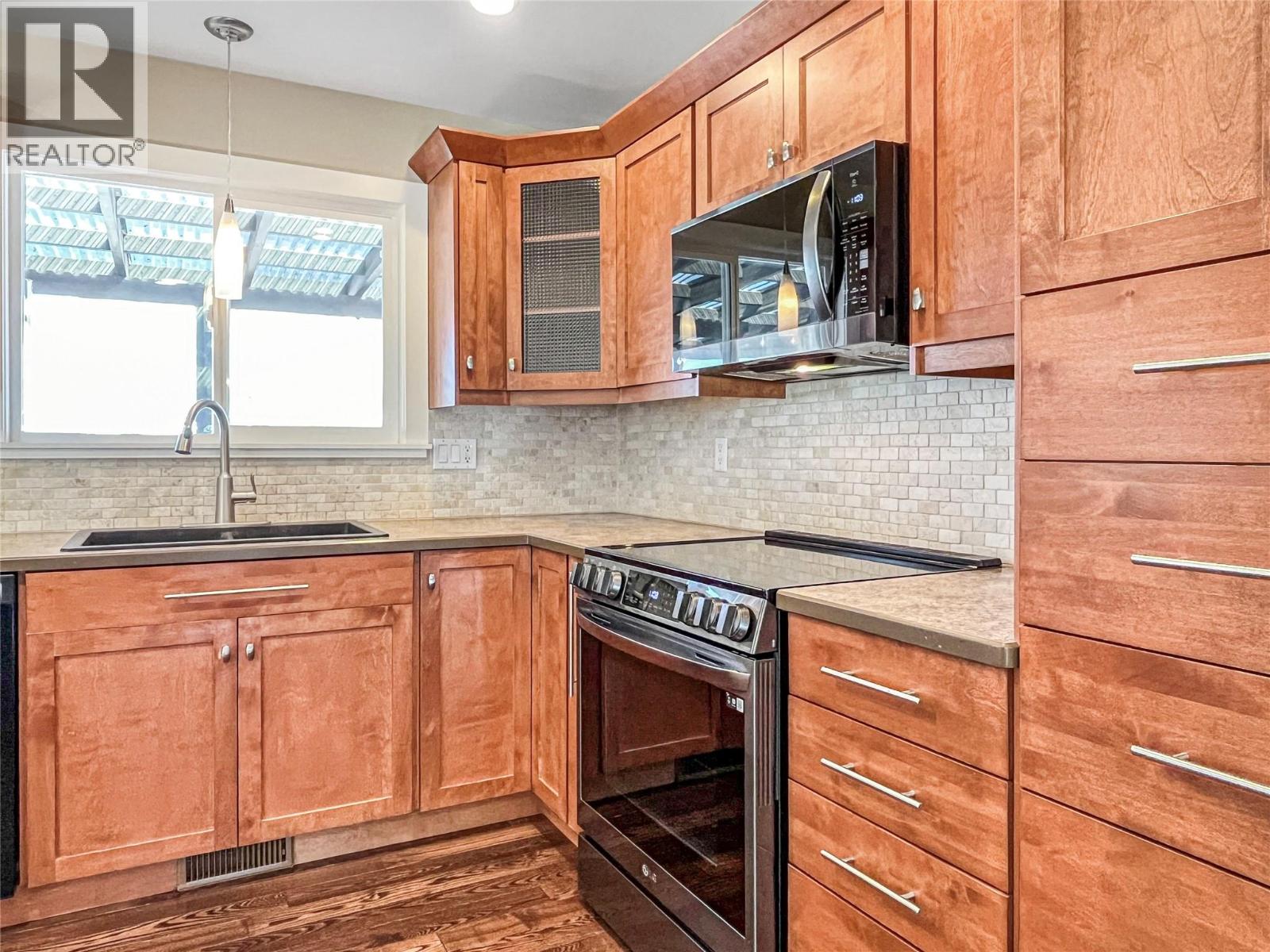 Picture for 38 Willow  Crescent