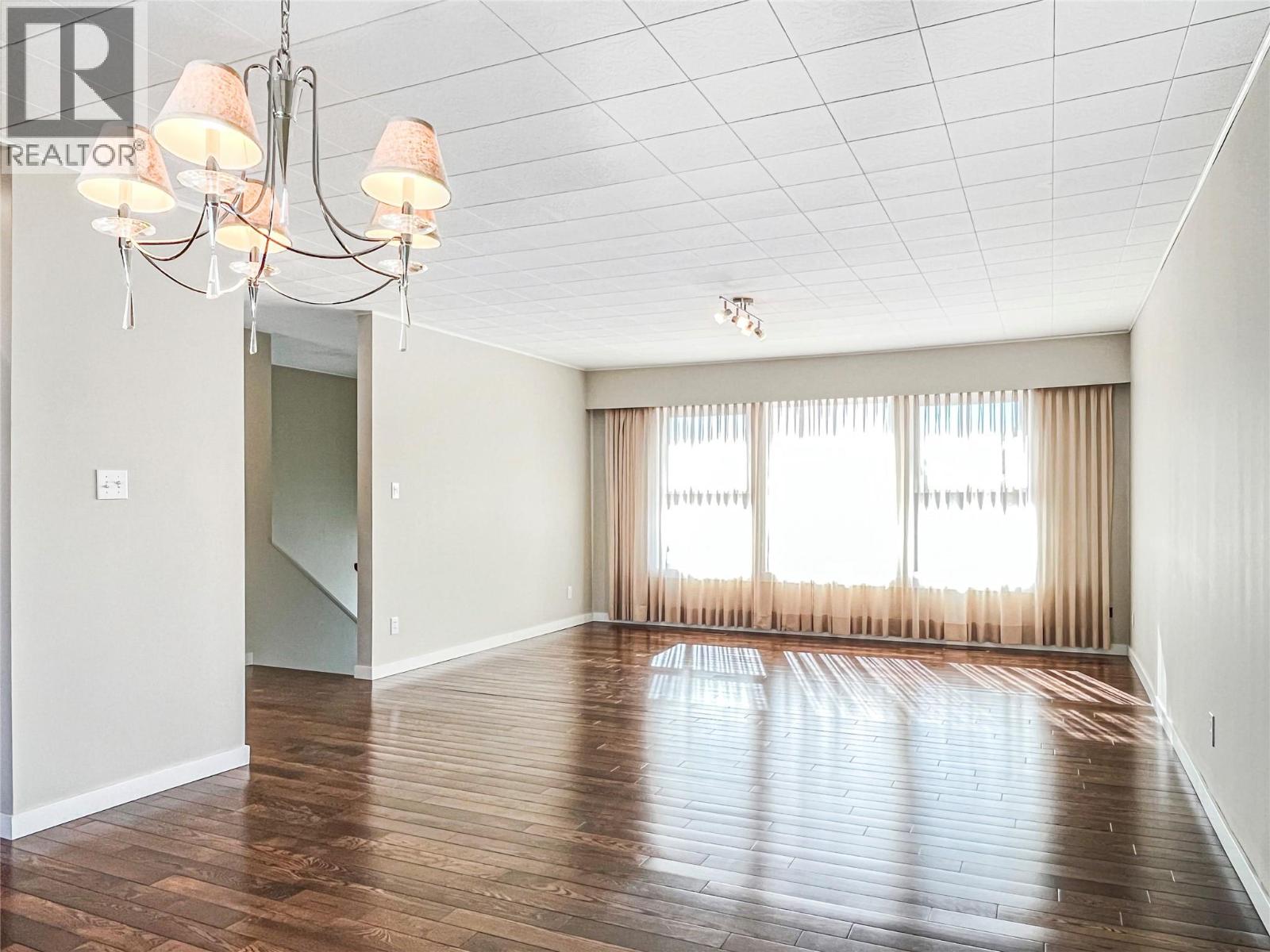 Picture for 38 Willow  Crescent