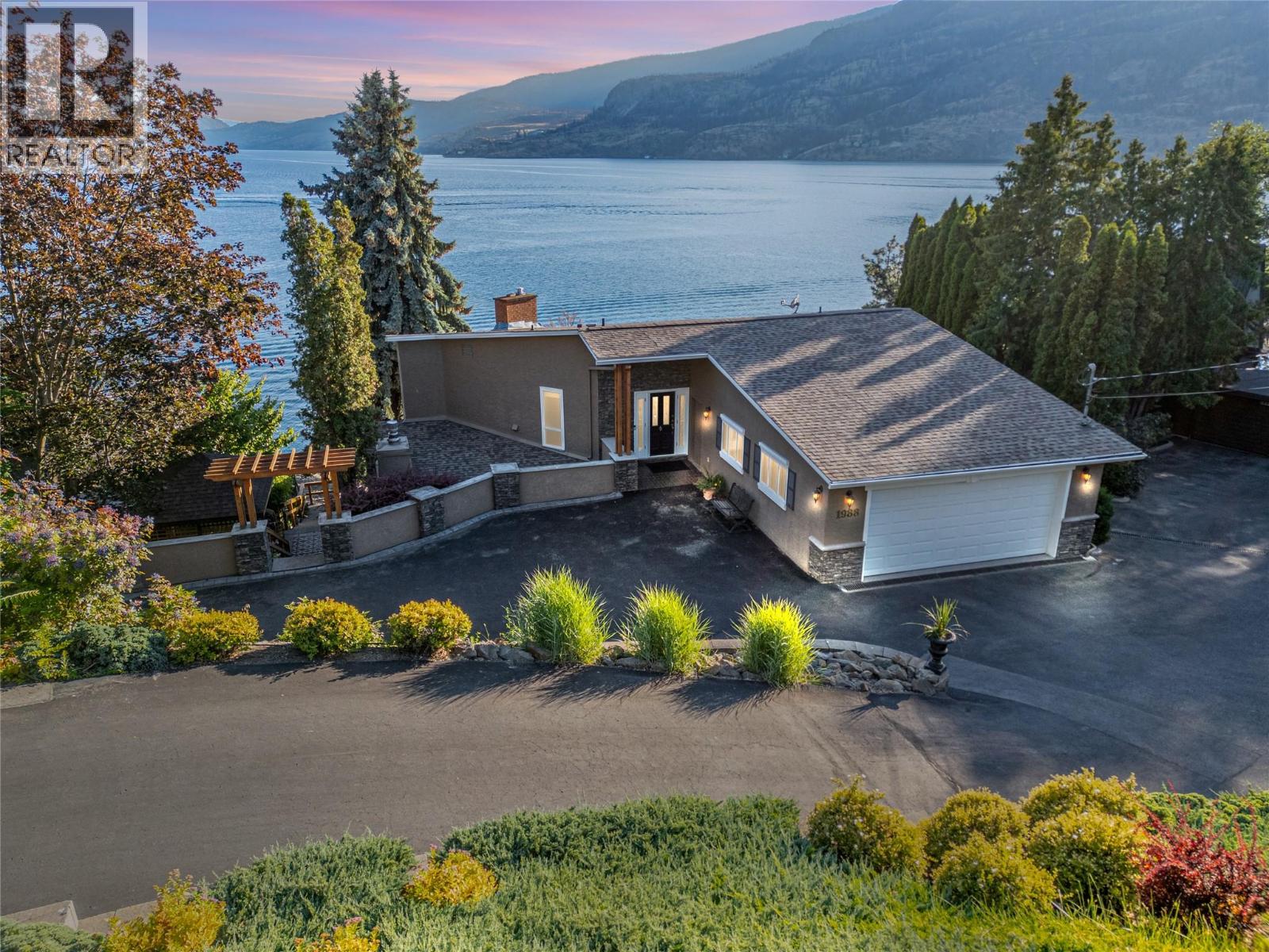 Picture for 1988 Dewdney  Road