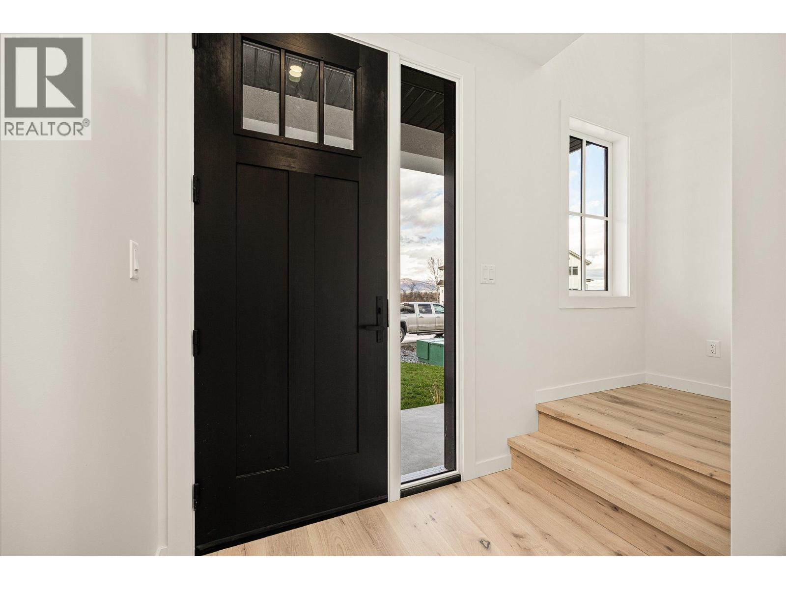 Picture for 980 Bull  Crescent