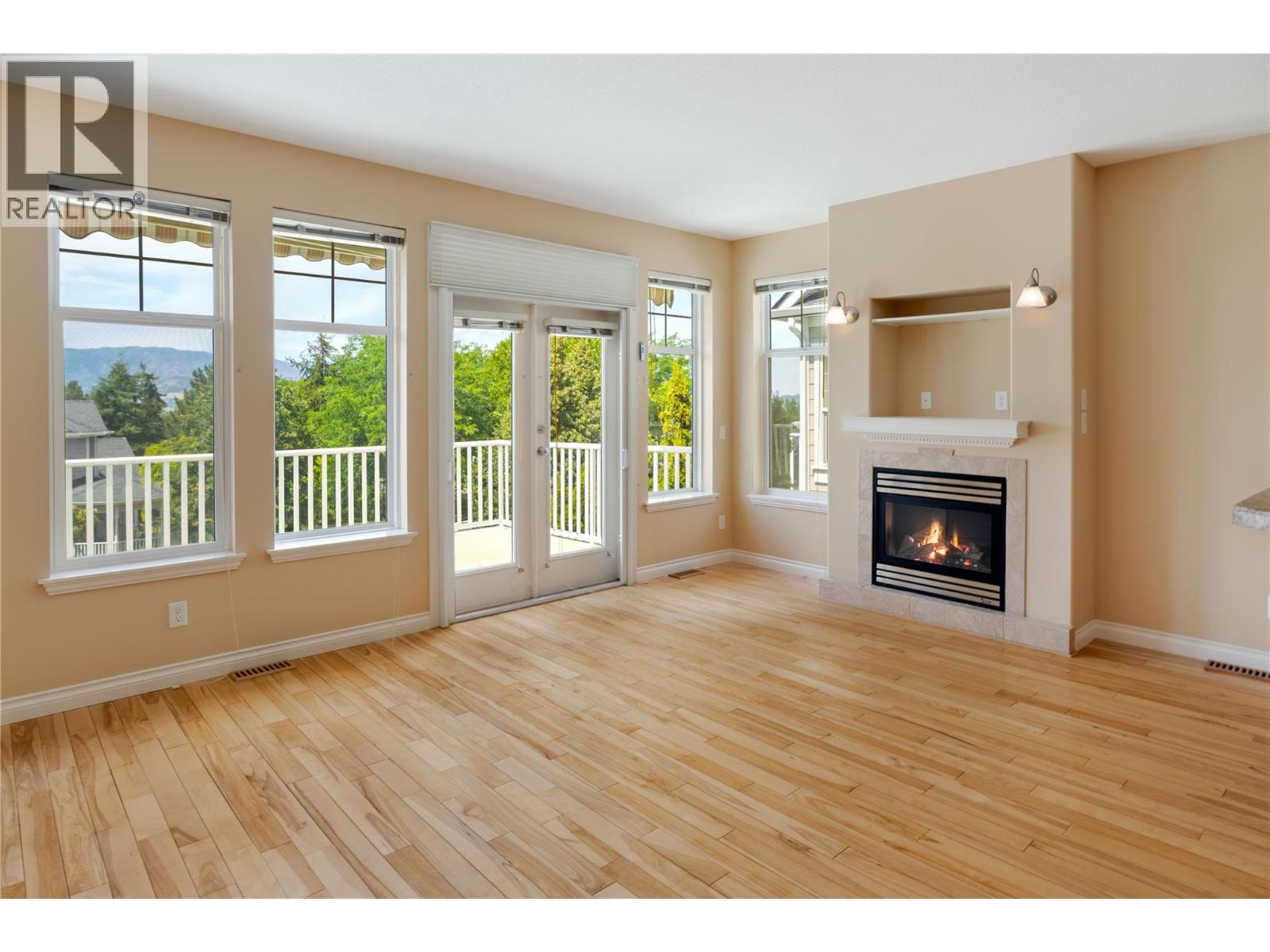 Picture for 371 MCCARREN  Avenue