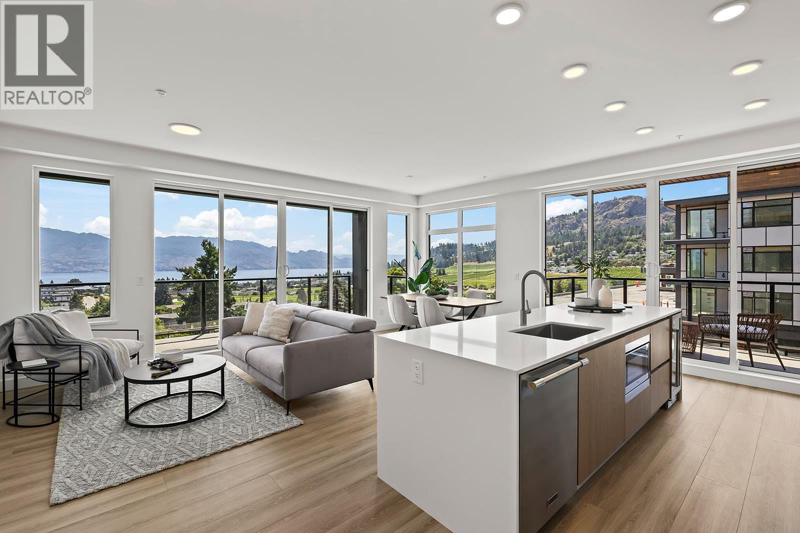 Picture for Unit #404, 2780 Olalla  Road