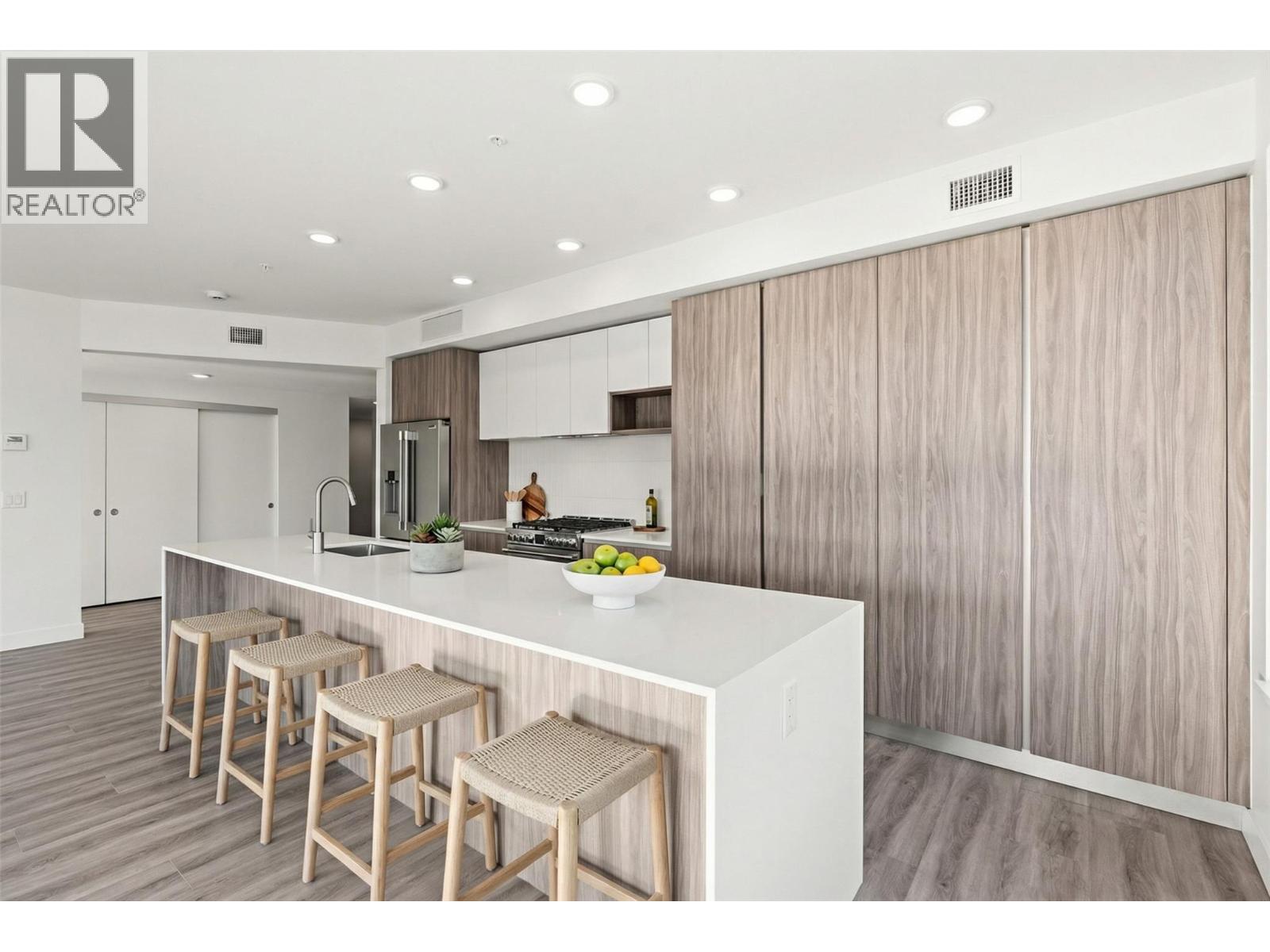 Picture for Unit #207, 2760 Olalla  Road