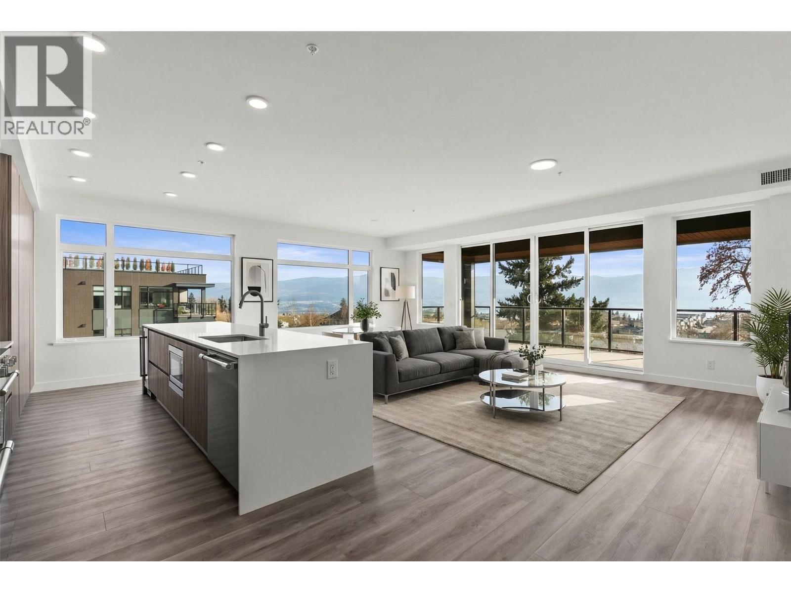 Picture for Unit #207, 2760 Olalla  Road