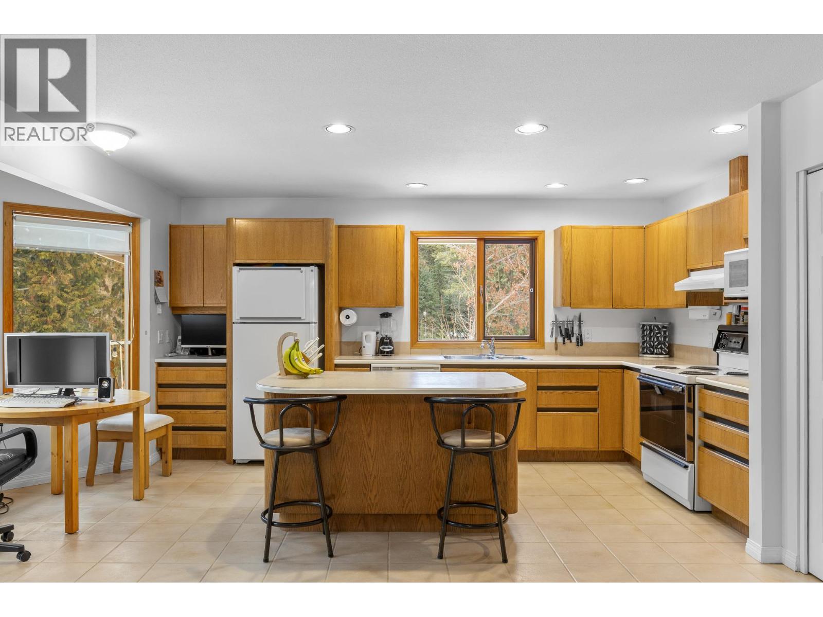 Picture for 2082 Huckleberry  Road