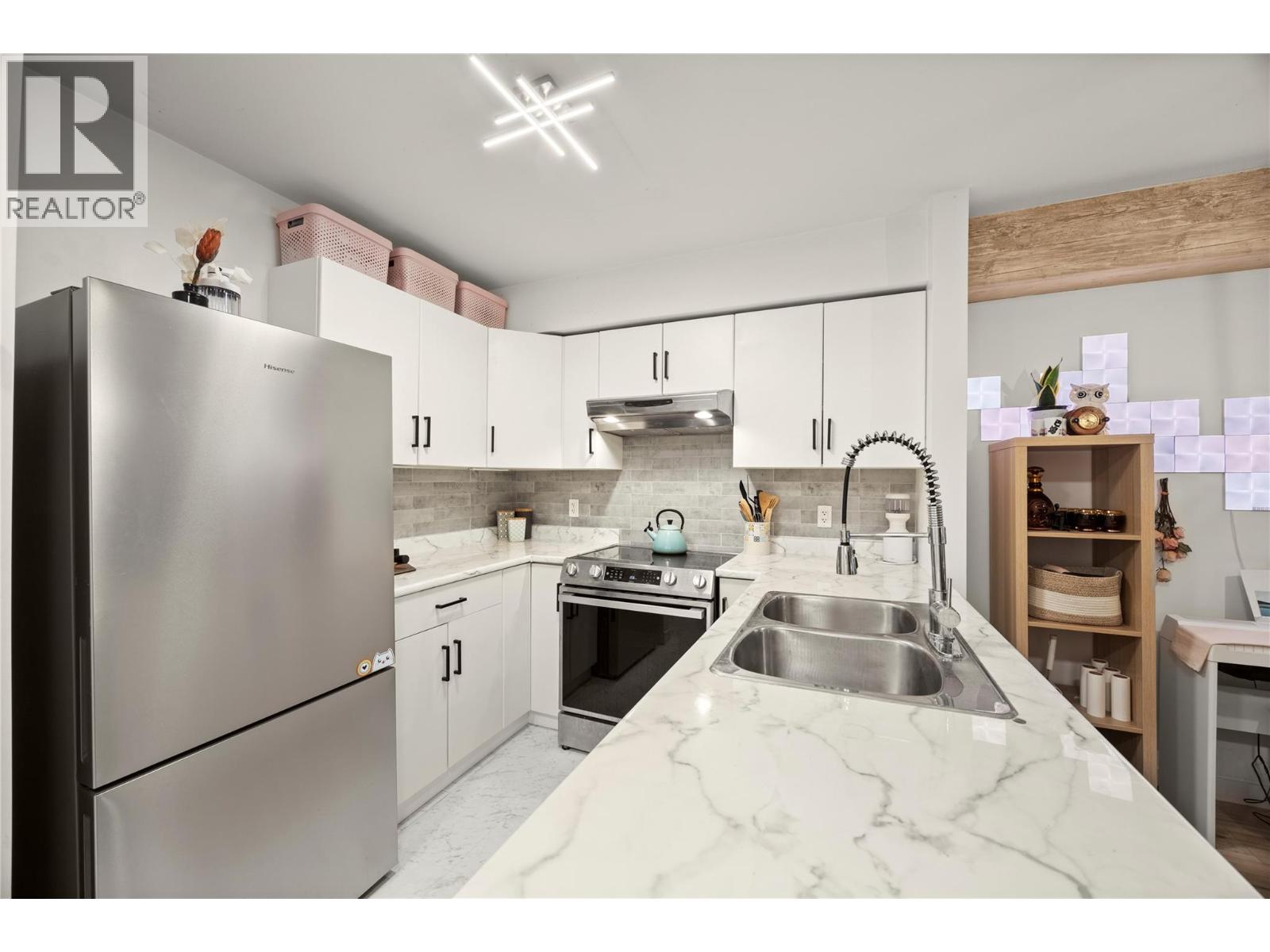 Picture for Unit #210, 1481 Glenmore  RoadN