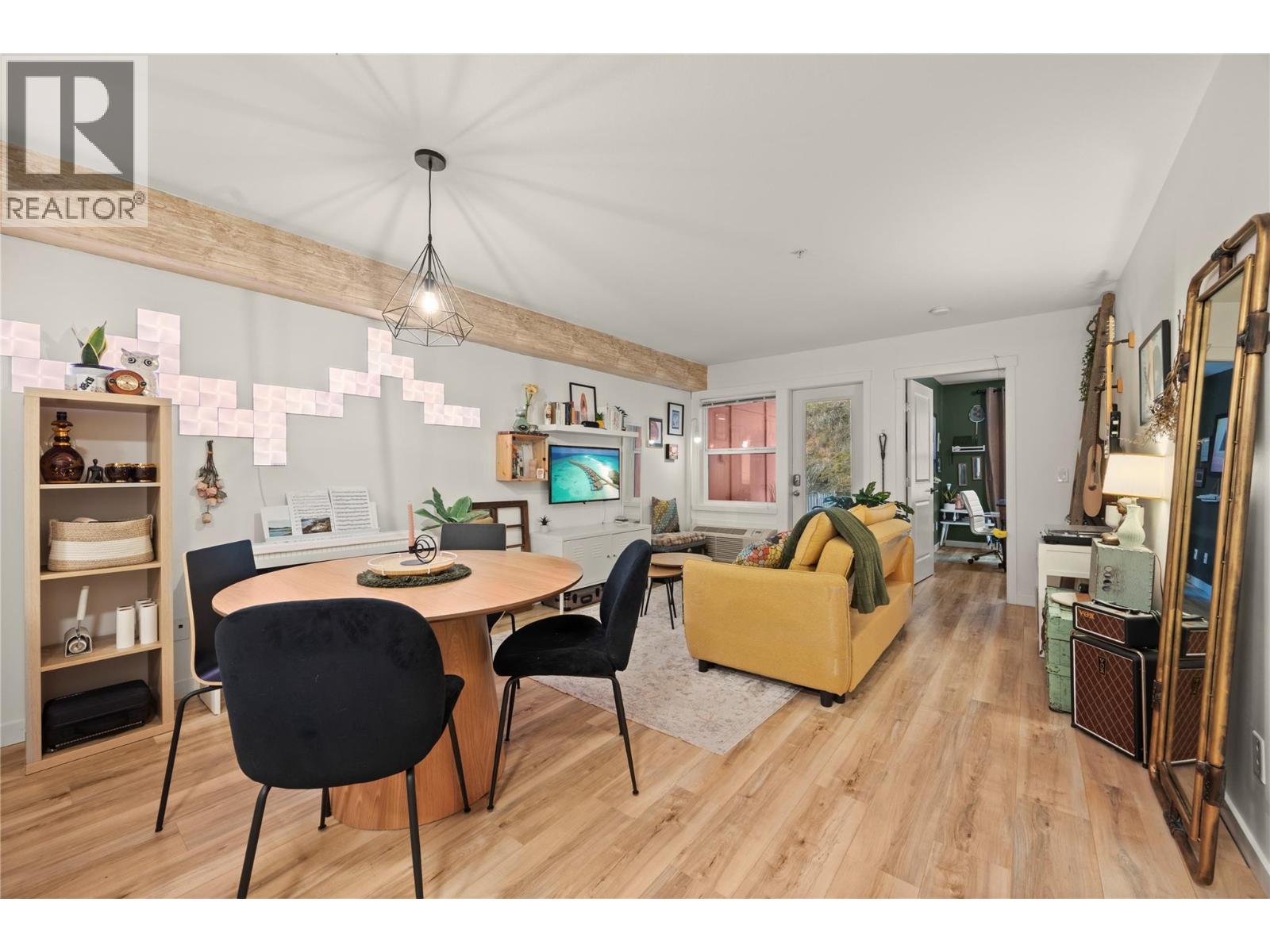 Picture for Unit #210, 1481 Glenmore  RoadN