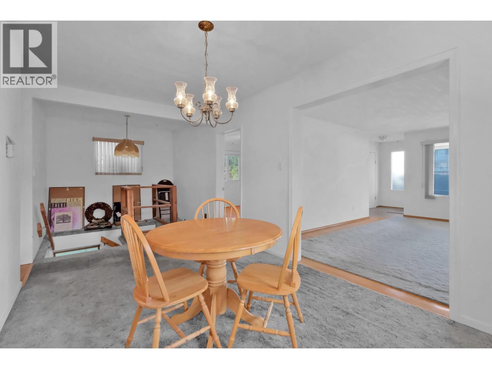 Picture for 312 SCOTT  Avenue