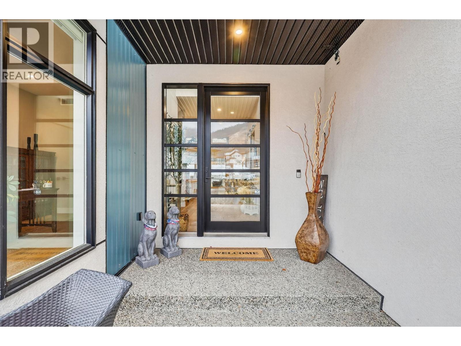 Picture for 2759 Canyon Crest  Drive