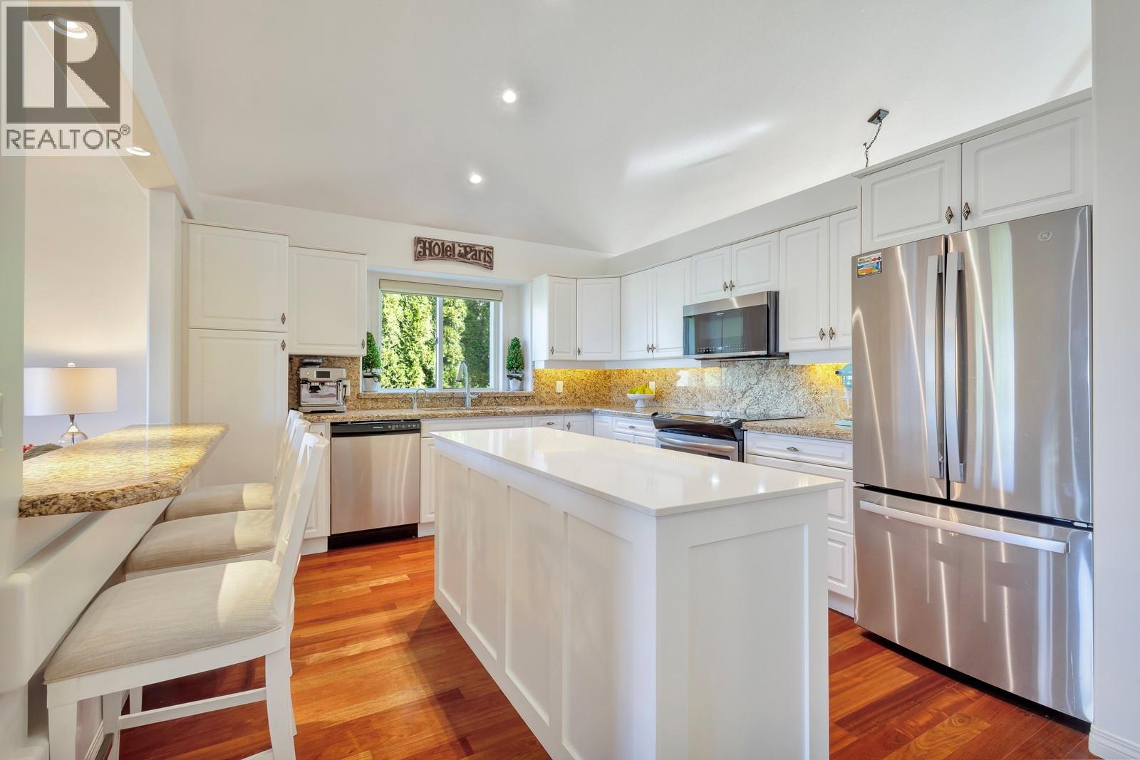 Picture for 3482 Ridge  Boulevard