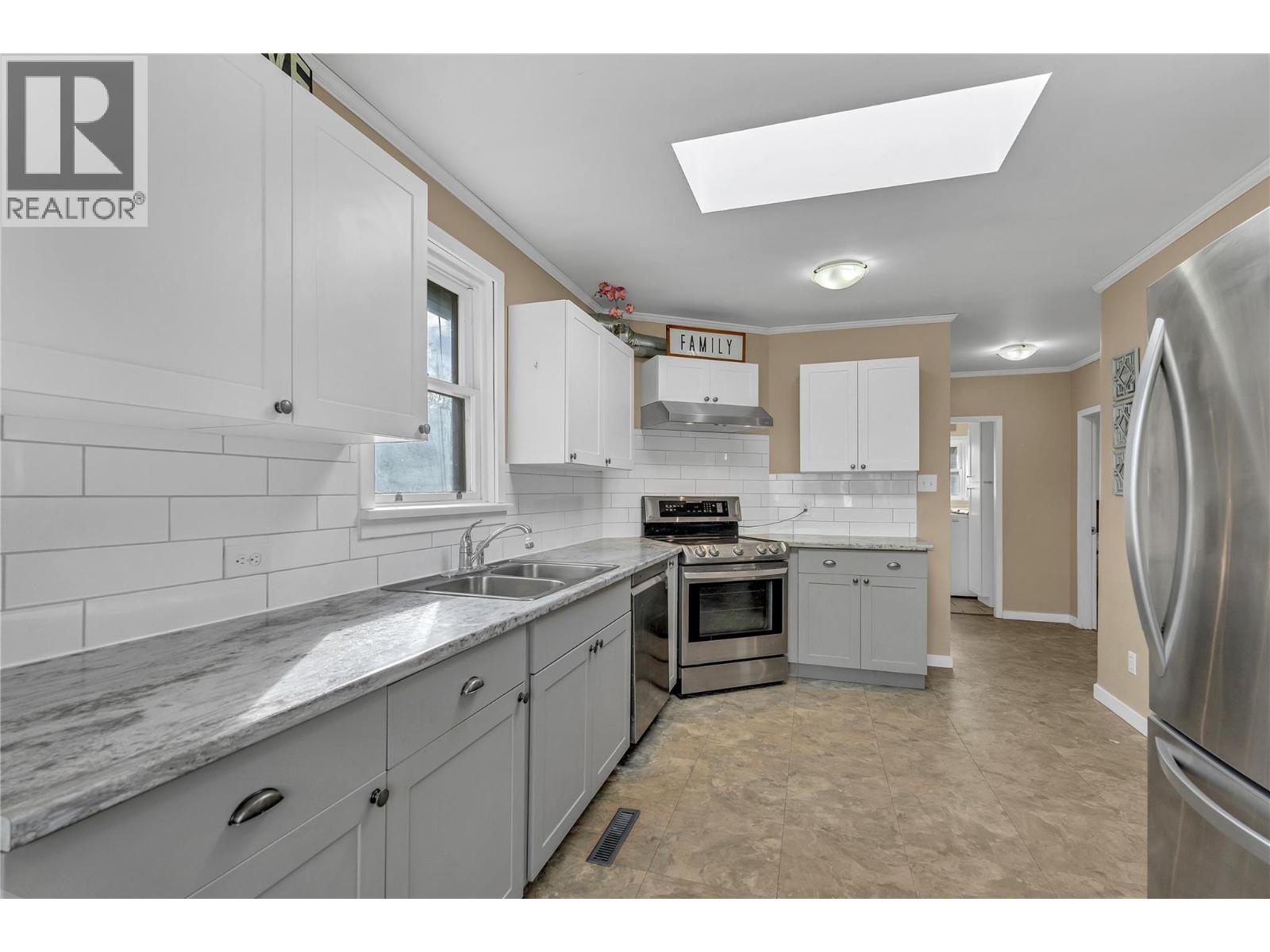 Picture for 796 Chase  Avenue