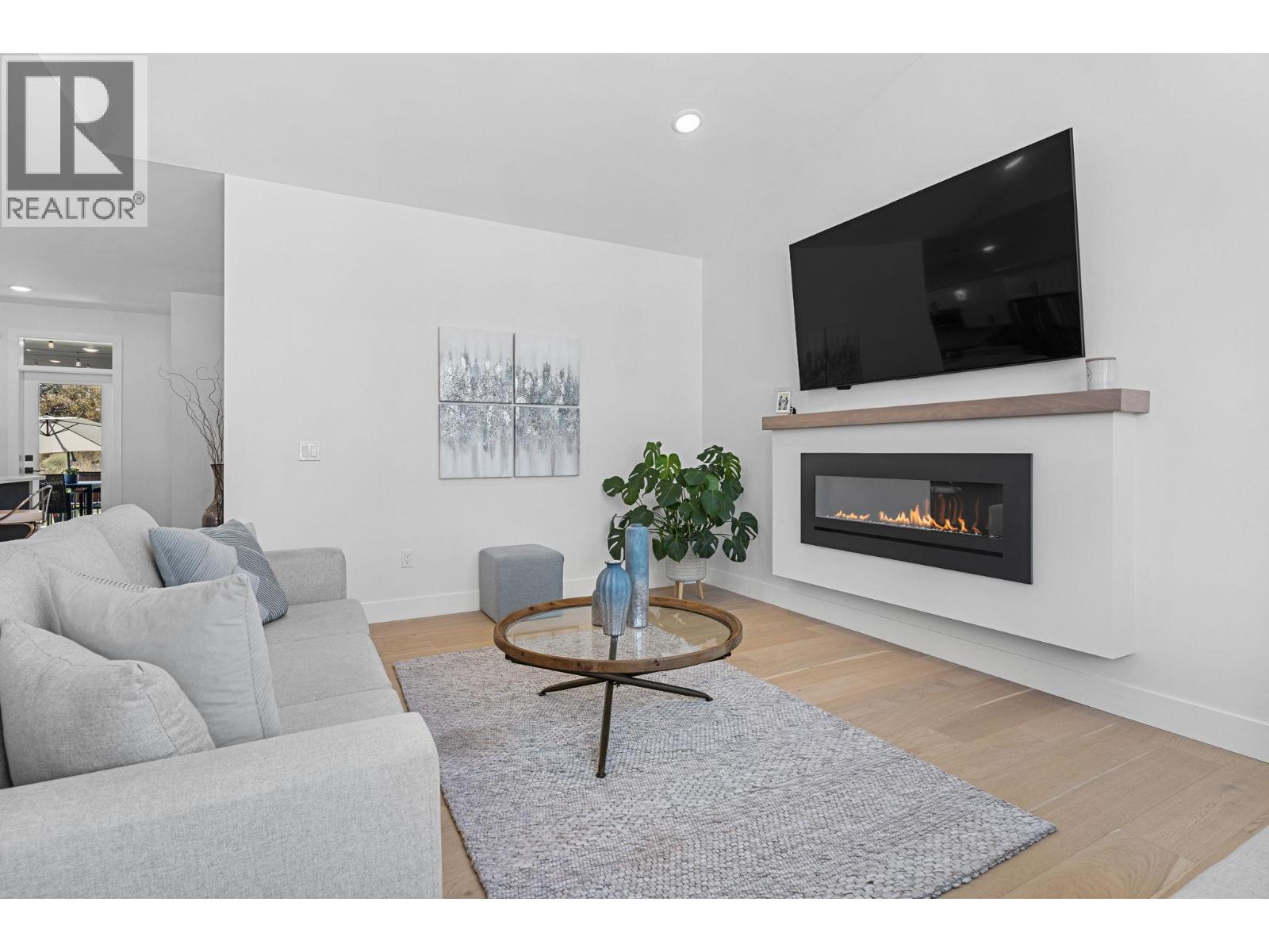 Picture for 2789 Canyon Crest  Drive