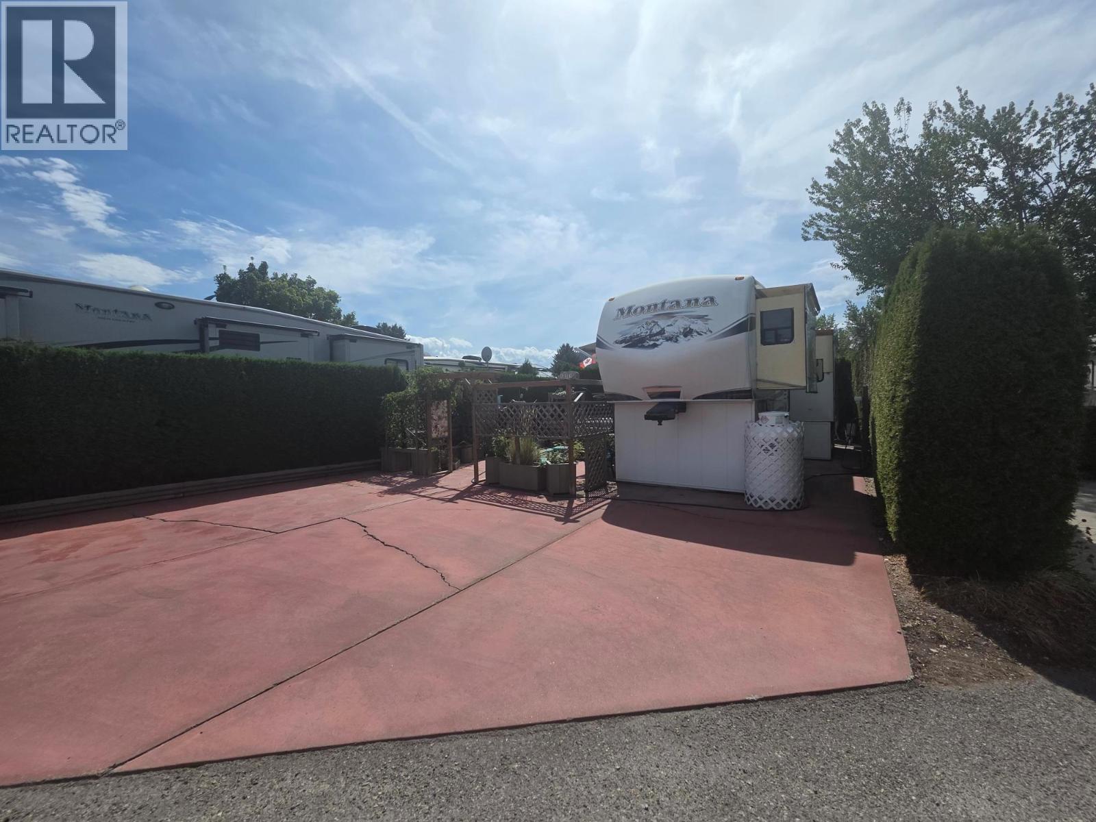 Picture for Unit #531, 415 Commonwealth  Road