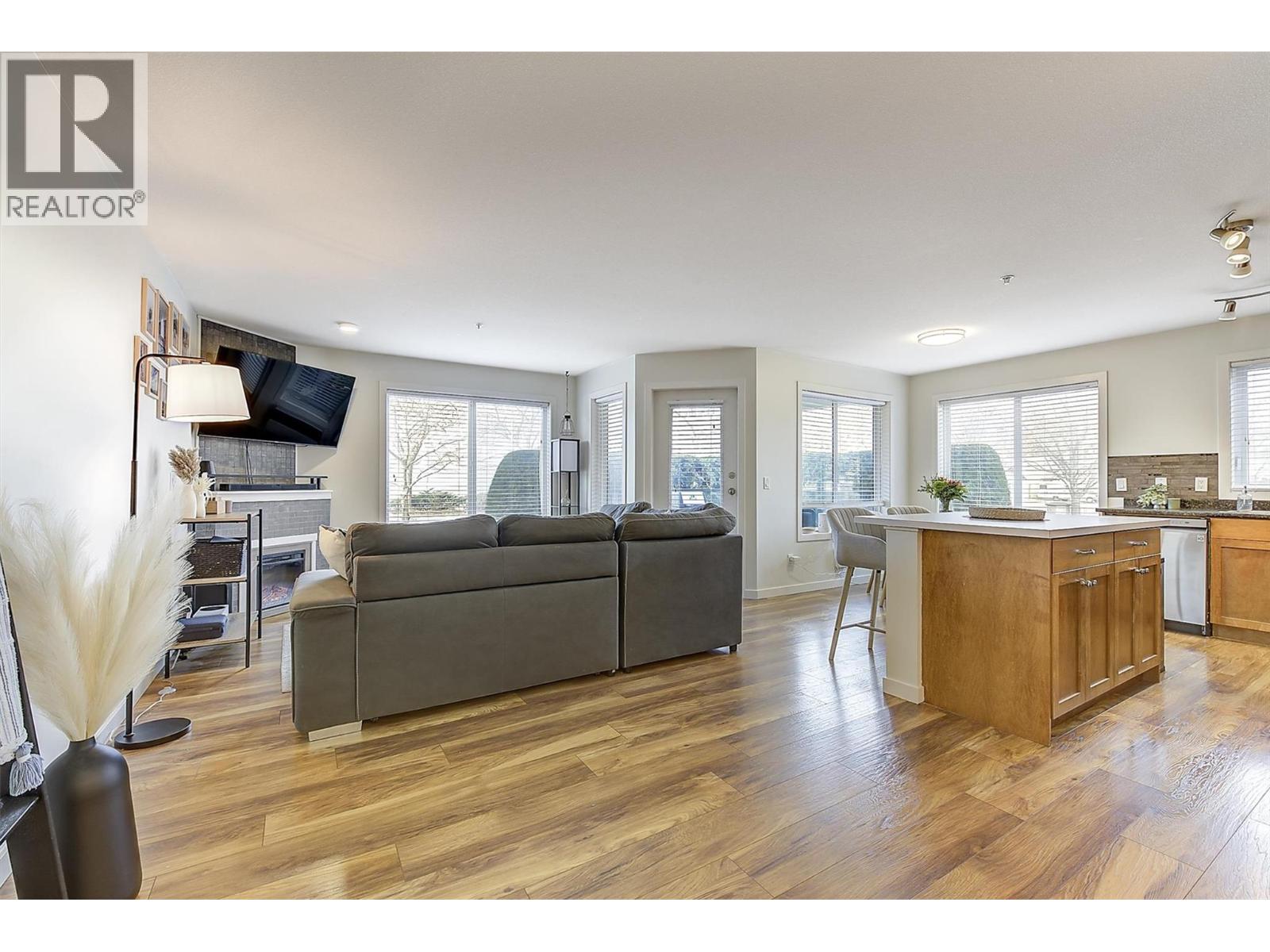 Picture for Unit #102, 135 Ziprick  Road