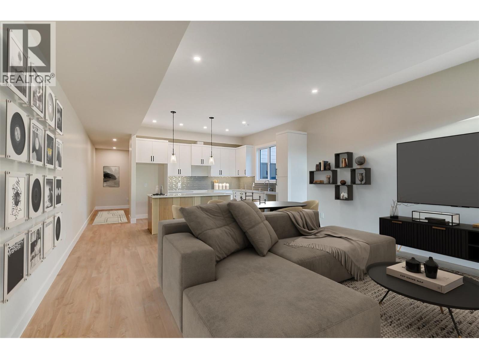 Picture for Unit #4, 732 Coopland  Crescent