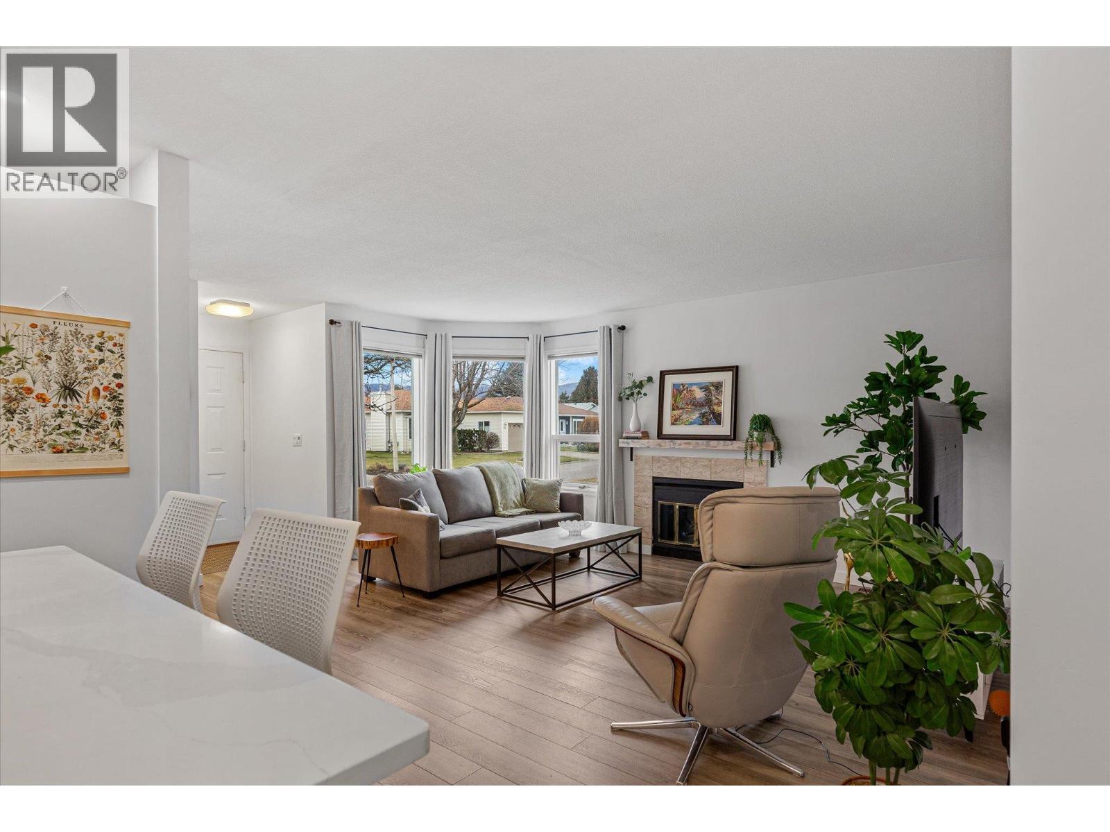 Picture for Unit #120, 1255 Raymer  Avenue