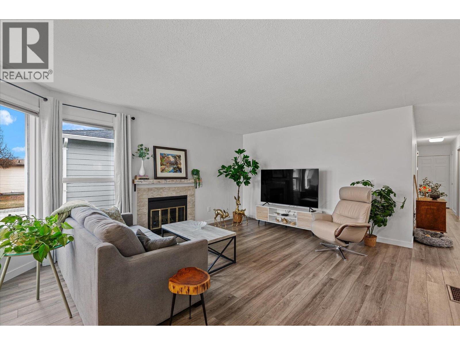 Picture for Unit #120, 1255 Raymer  Avenue