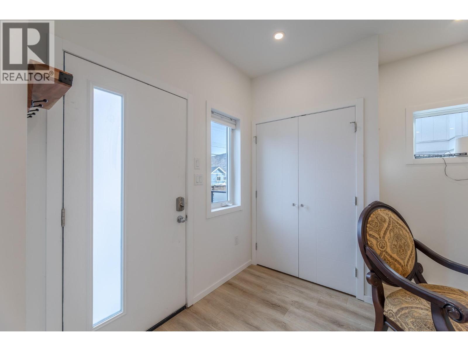 Picture for Unit #101, 490 Eckhardt  Avenue