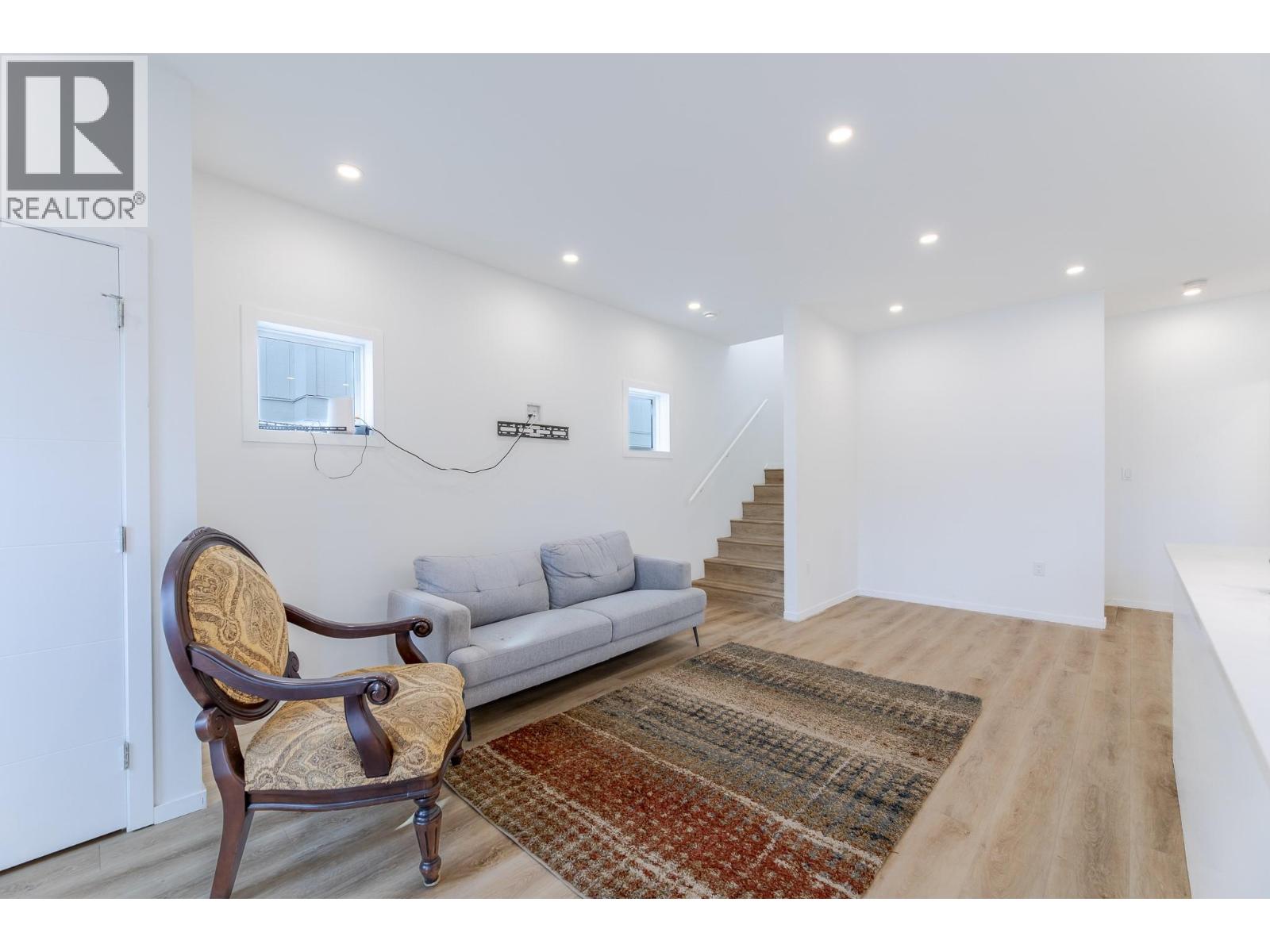 Picture for Unit #101, 490 Eckhardt  Avenue