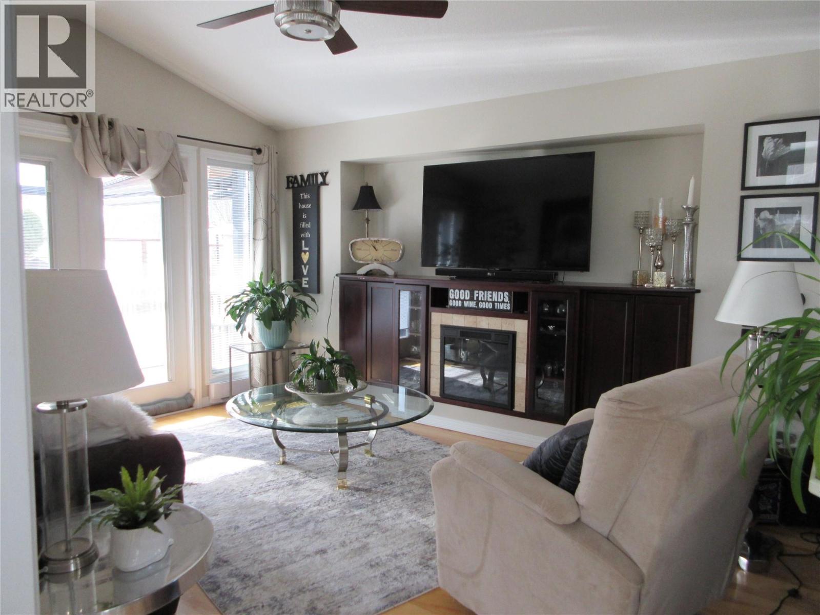 Picture for Unit #363, 415 Commonwealth  Road