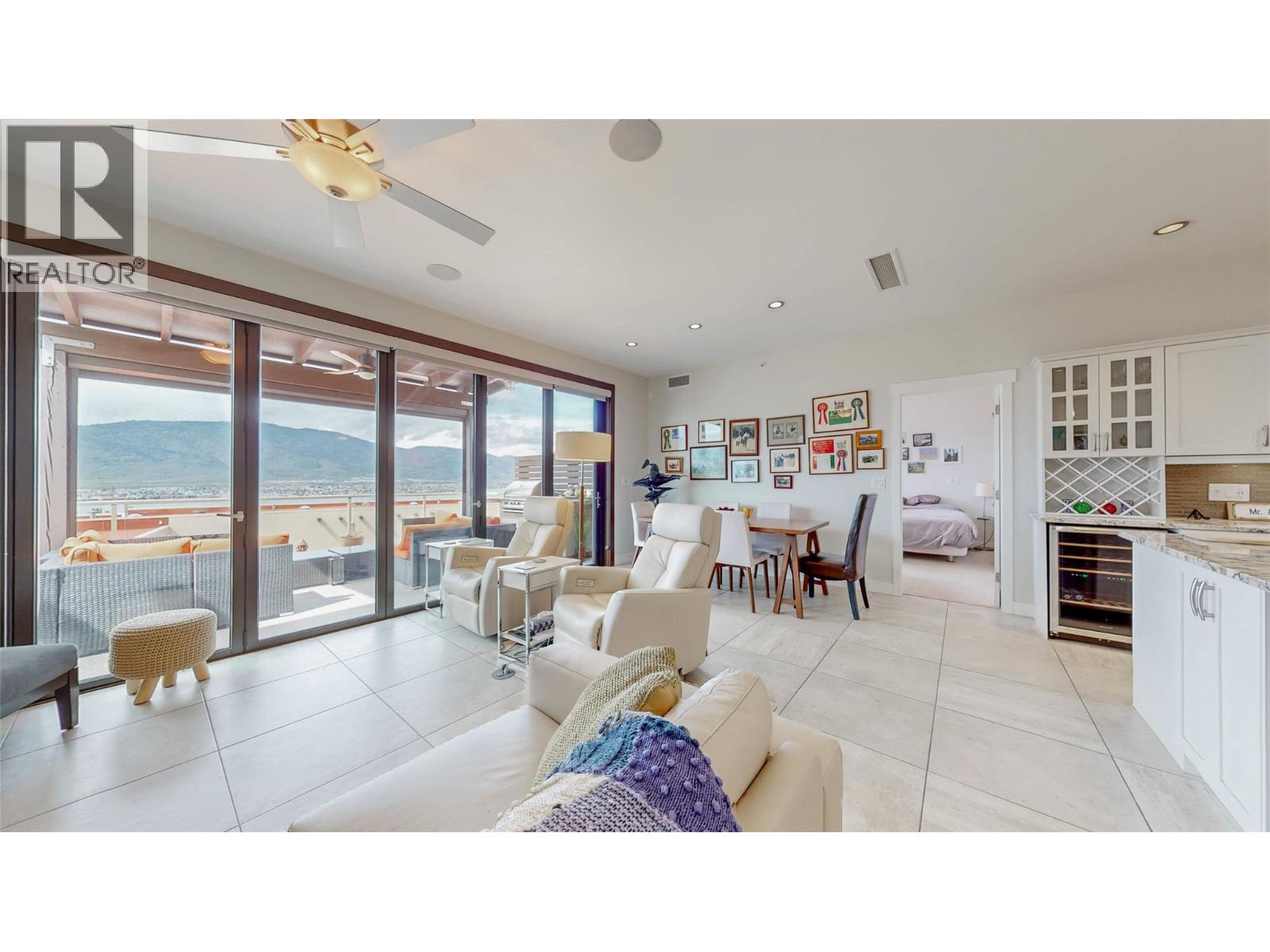 Picture for Unit #20, 2000 VALLEYVIEW  Drive