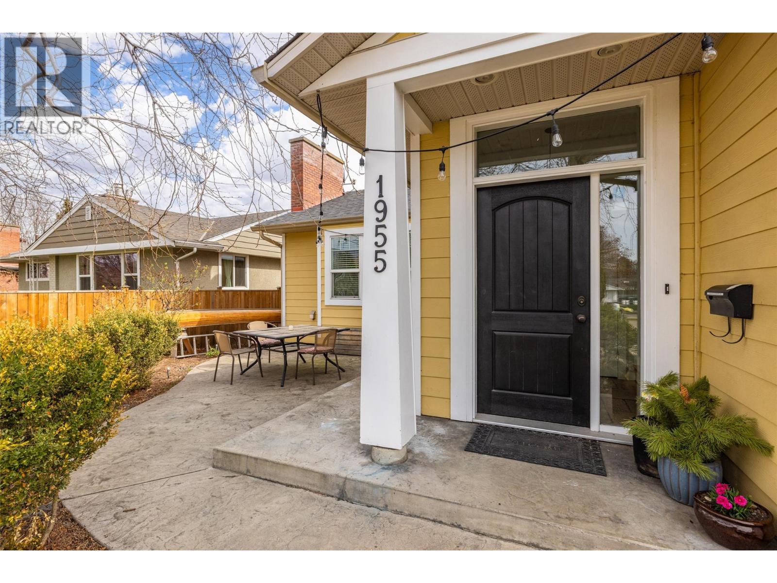 Picture for 1955 Bowes  Street