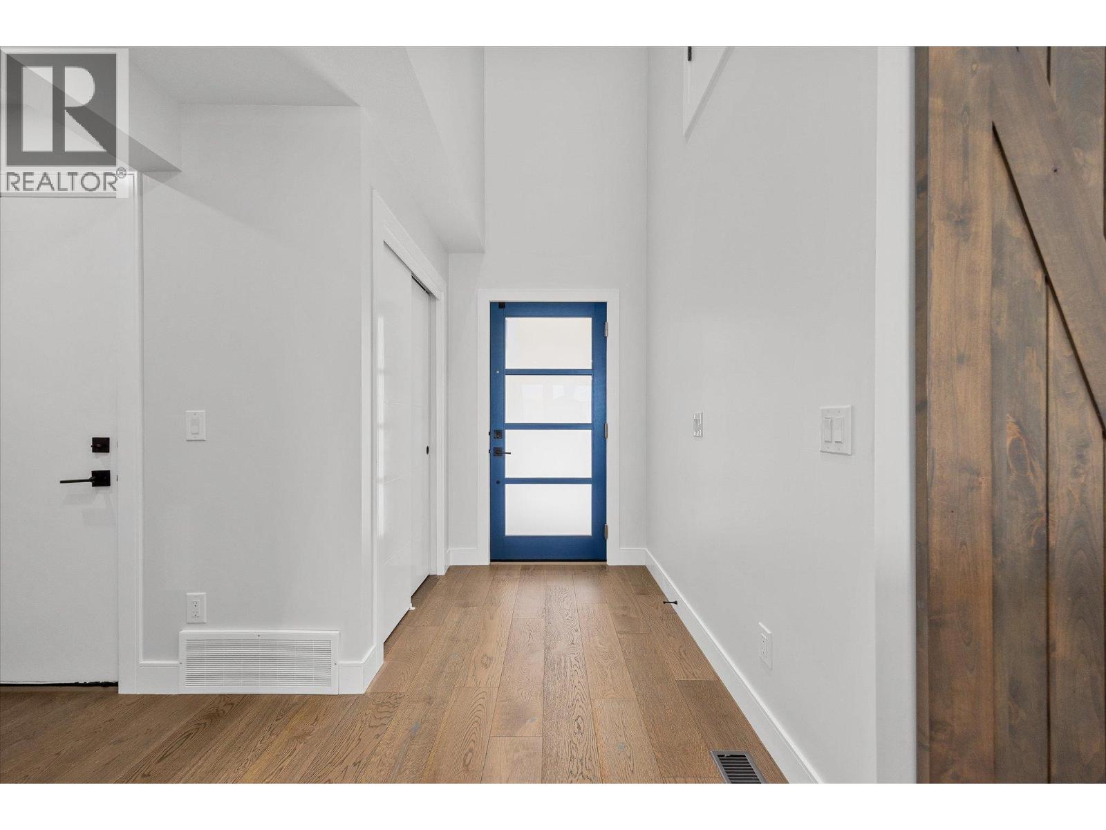Picture for 1860 Blue Bunch  Court