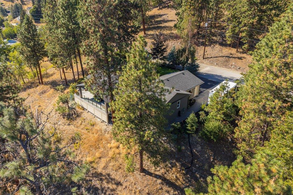      5824 Brown Place  , Peachland, Central Okanagan,  ;  Listing Number: MLS 10268916