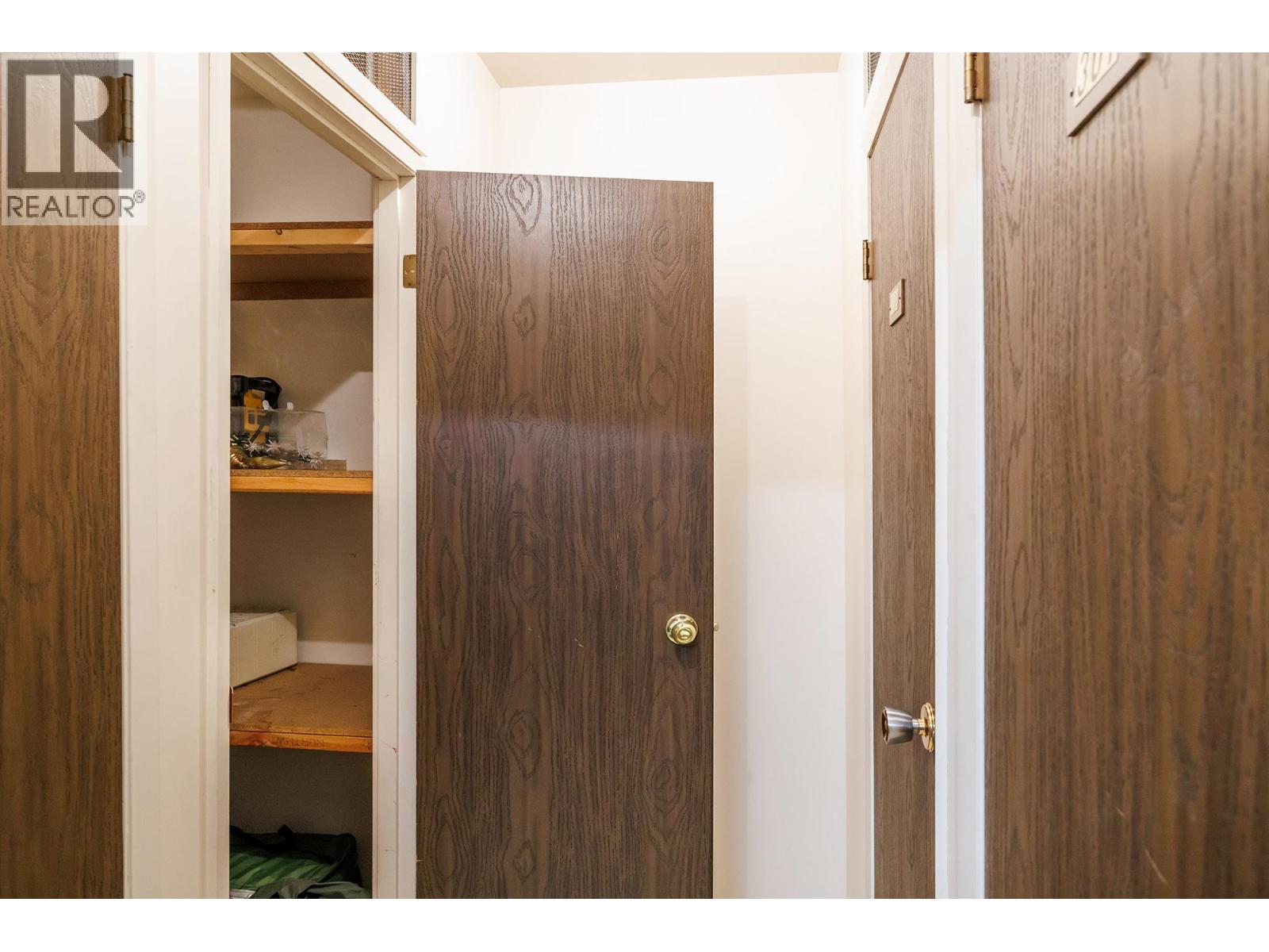 Picture for Unit #307, 555 Rowcliffe  Avenue https://www.cirrealty.ca/reb/bc/6/10360556_30.jpg