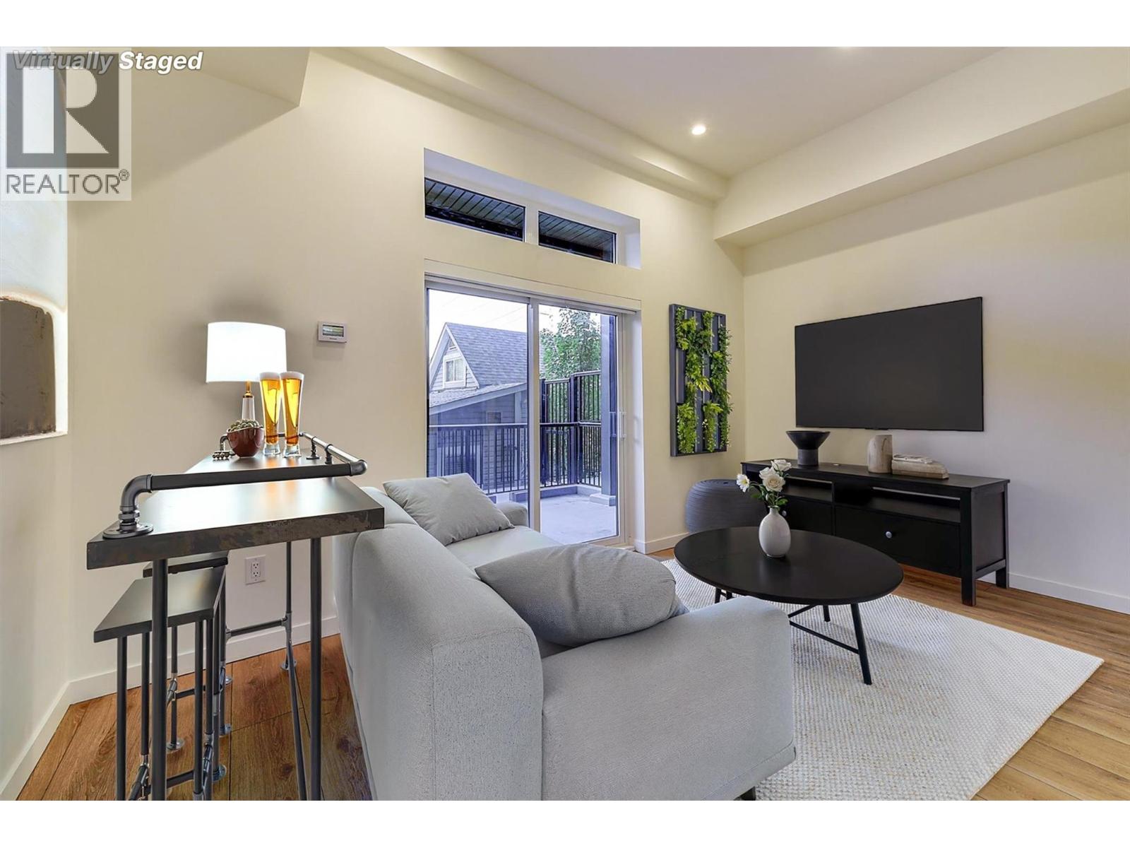 Picture for Unit #106, 660 Cawston  AvenueN https://www.cirrealty.ca/reb/bc/6/10362856_12.jpg