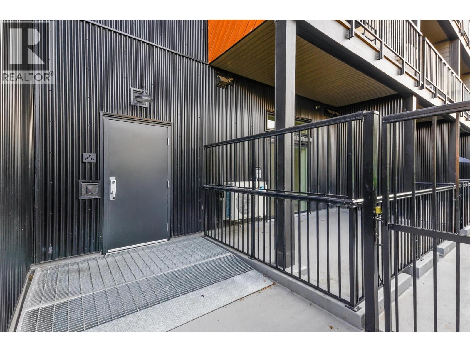 Picture for Unit #106, 660 Cawston  AvenueN https://www.cirrealty.ca/reb/bc/6/10362856_32.jpg