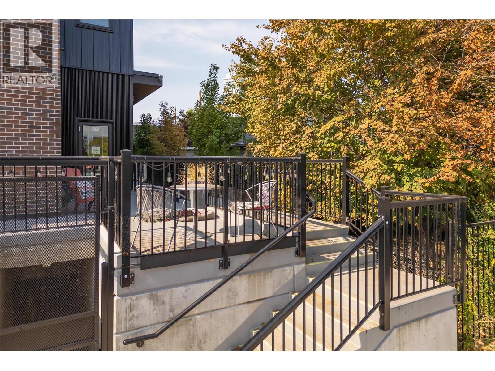 Picture for Unit #106, 660 Cawston  AvenueN https://www.cirrealty.ca/reb/bc/6/10362856_33.jpg